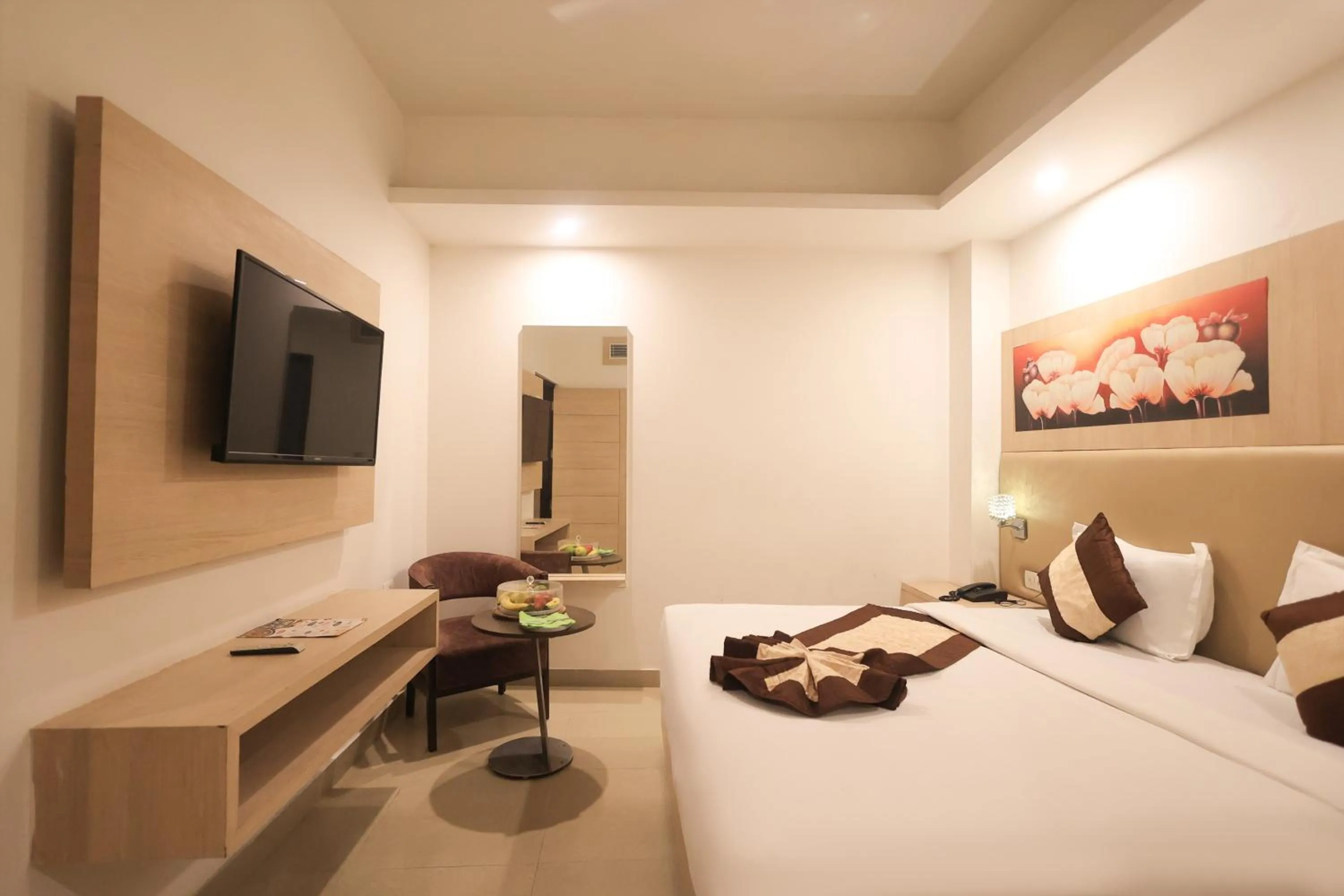 Bedroom, Bed in Ecko Lite MARS Hotel, Amritsar