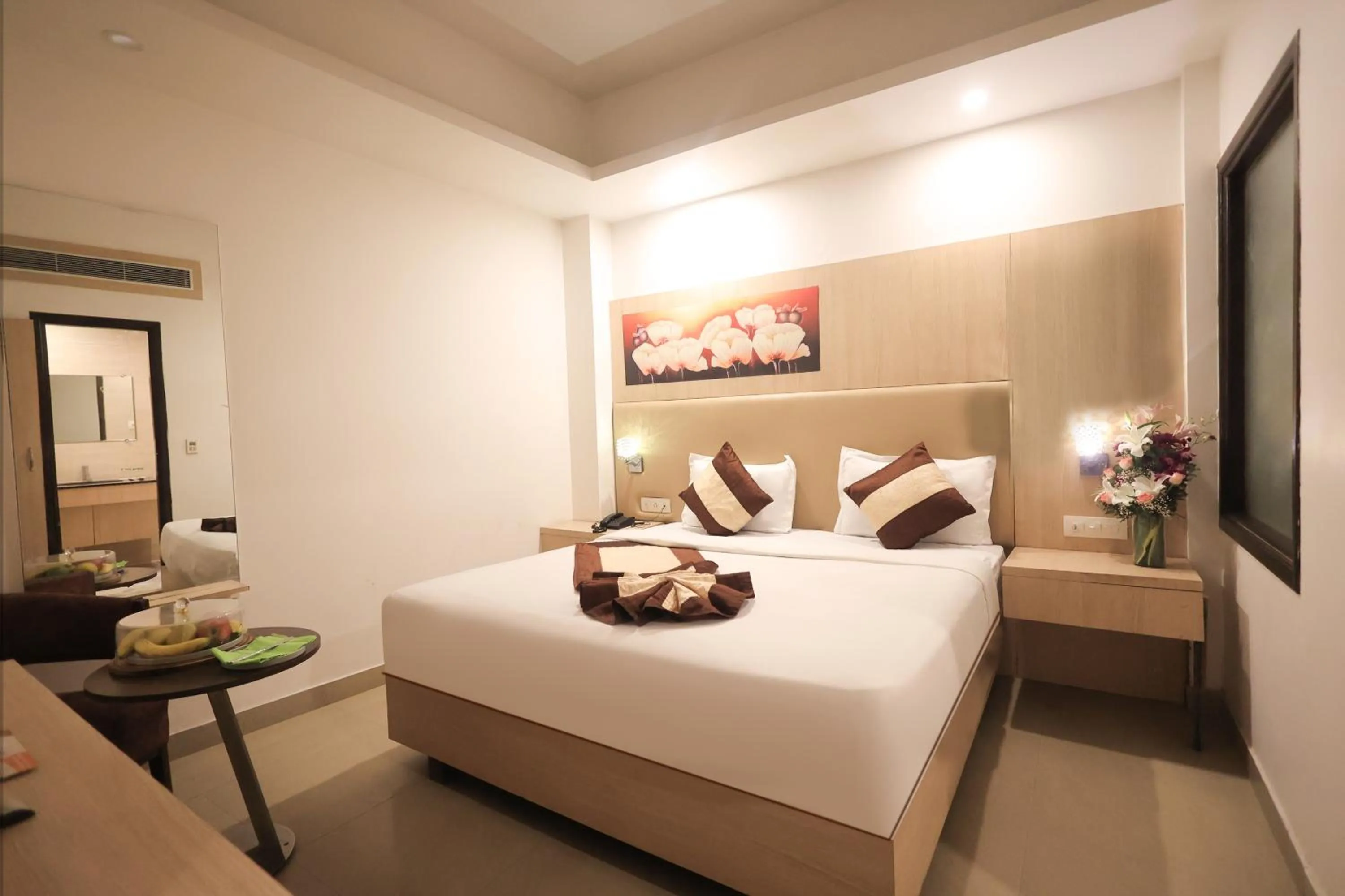 Bedroom, Bed in Ecko Lite MARS Hotel, Amritsar