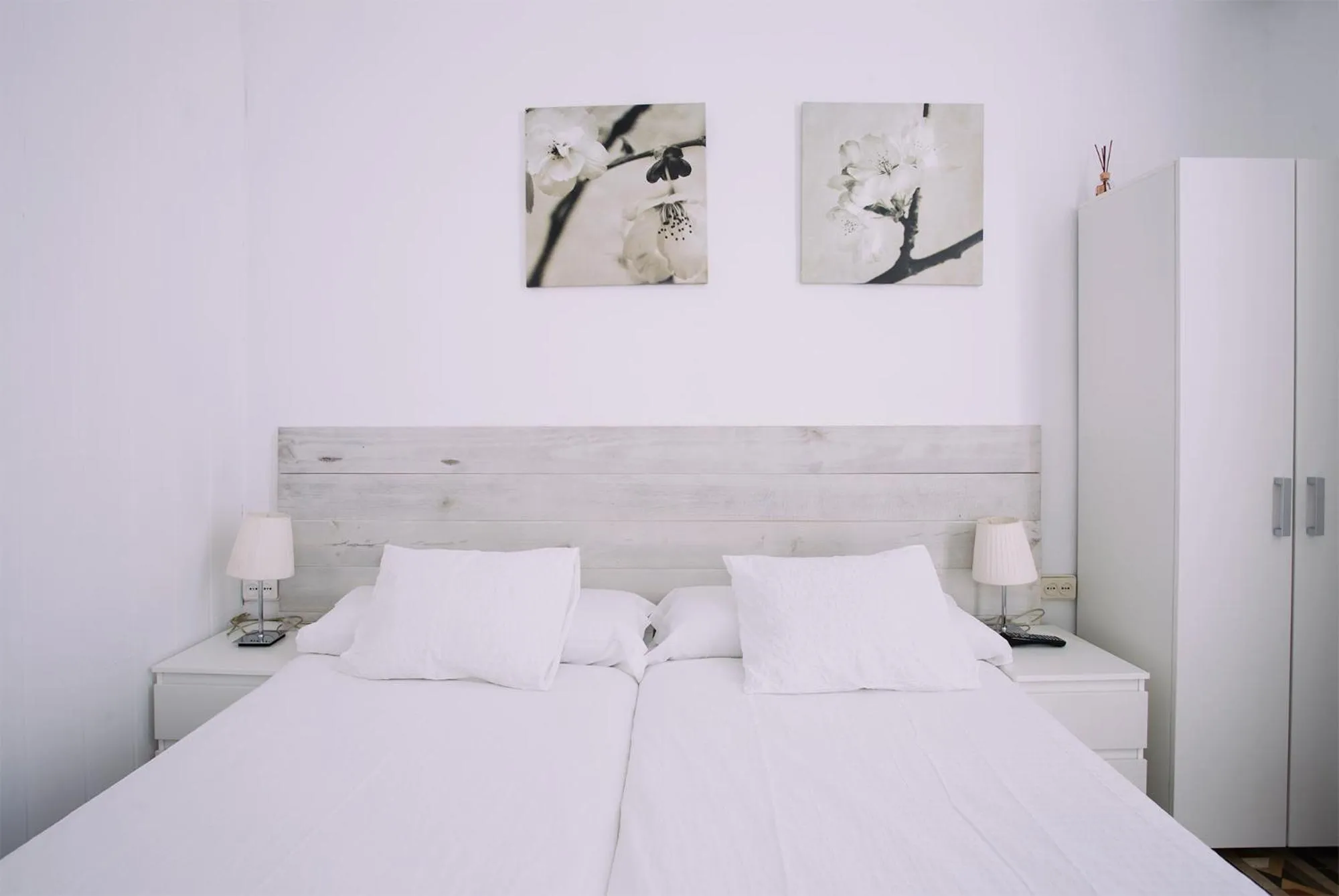 Bed in Hostal Eixample