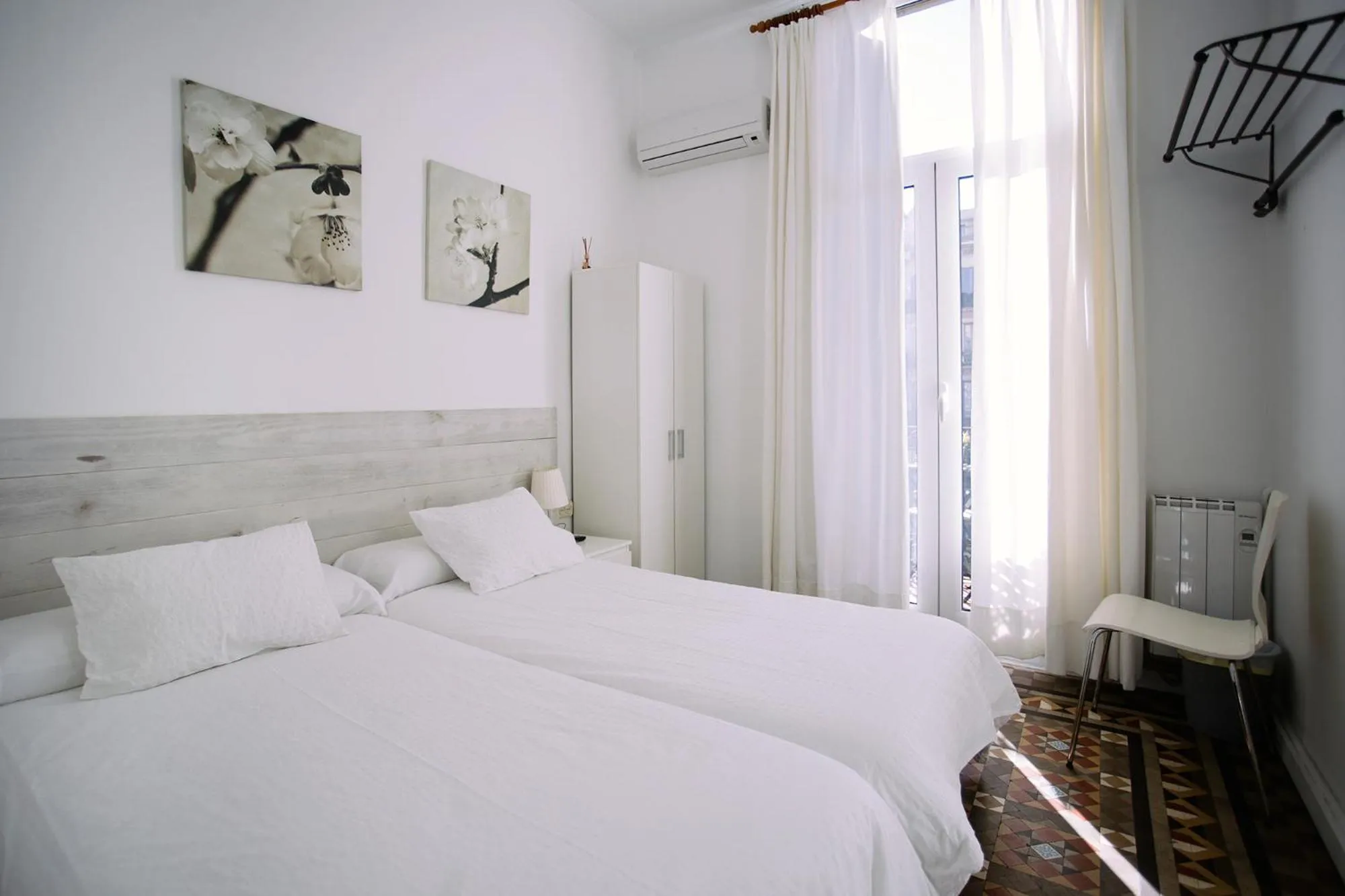 Bed in Hostal Eixample