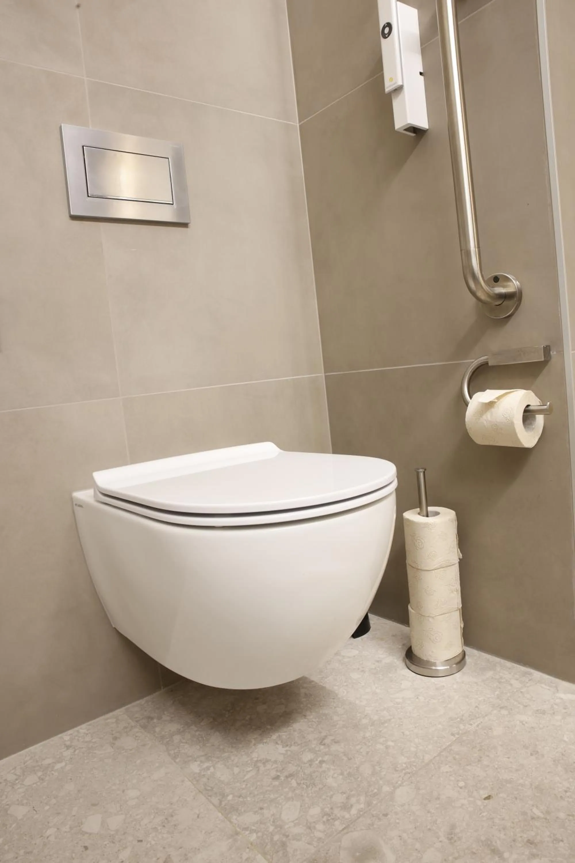 Toilet in FLORAMARE HEALTH RESORT