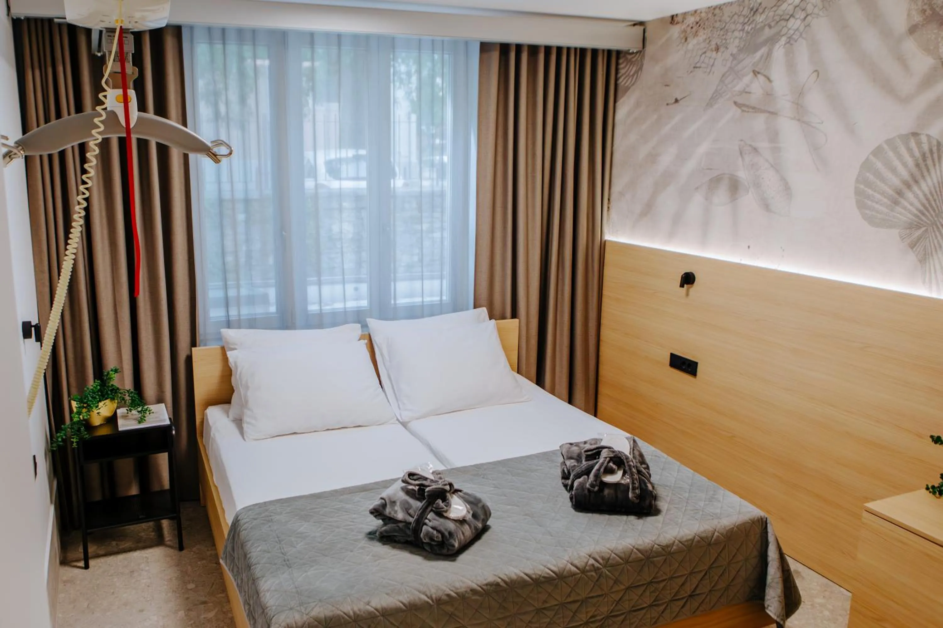 Bed in FLORAMARE HEALTH RESORT