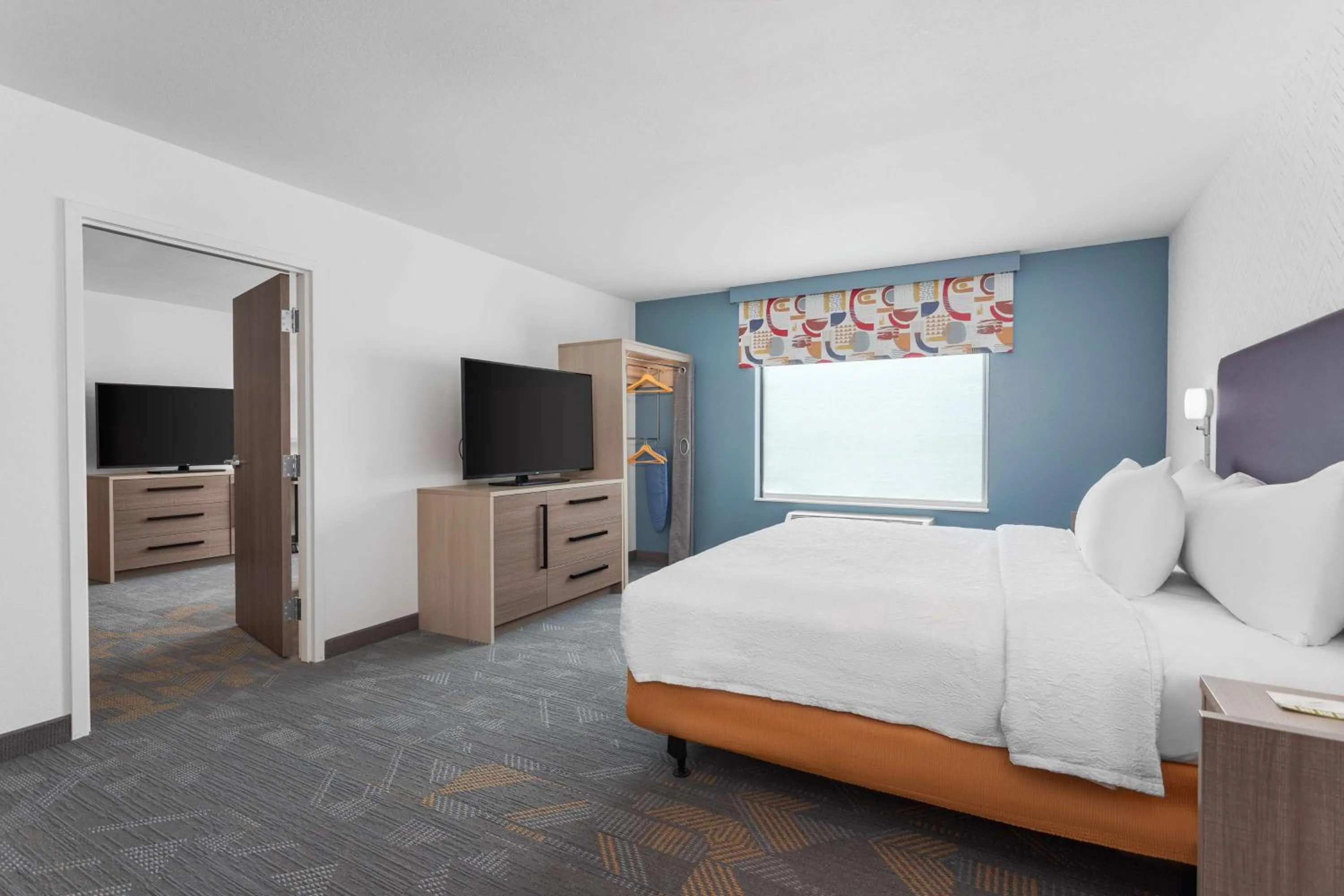 Bed in Home2 Suites By Hilton Indianapolis North At Intech Park
