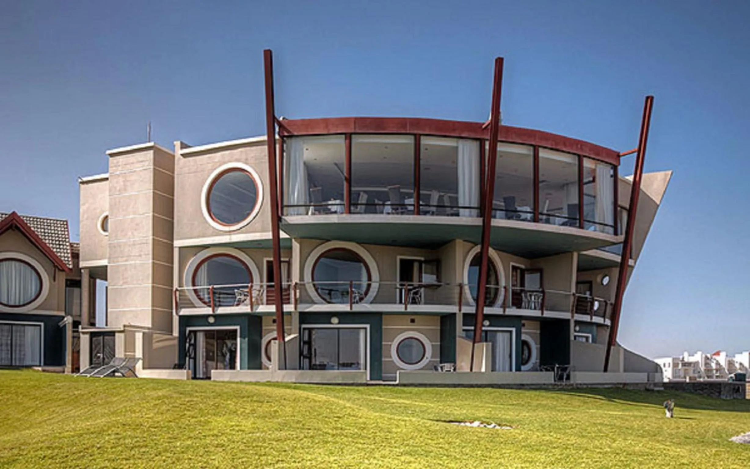 Facade/entrance in Beach Lodge