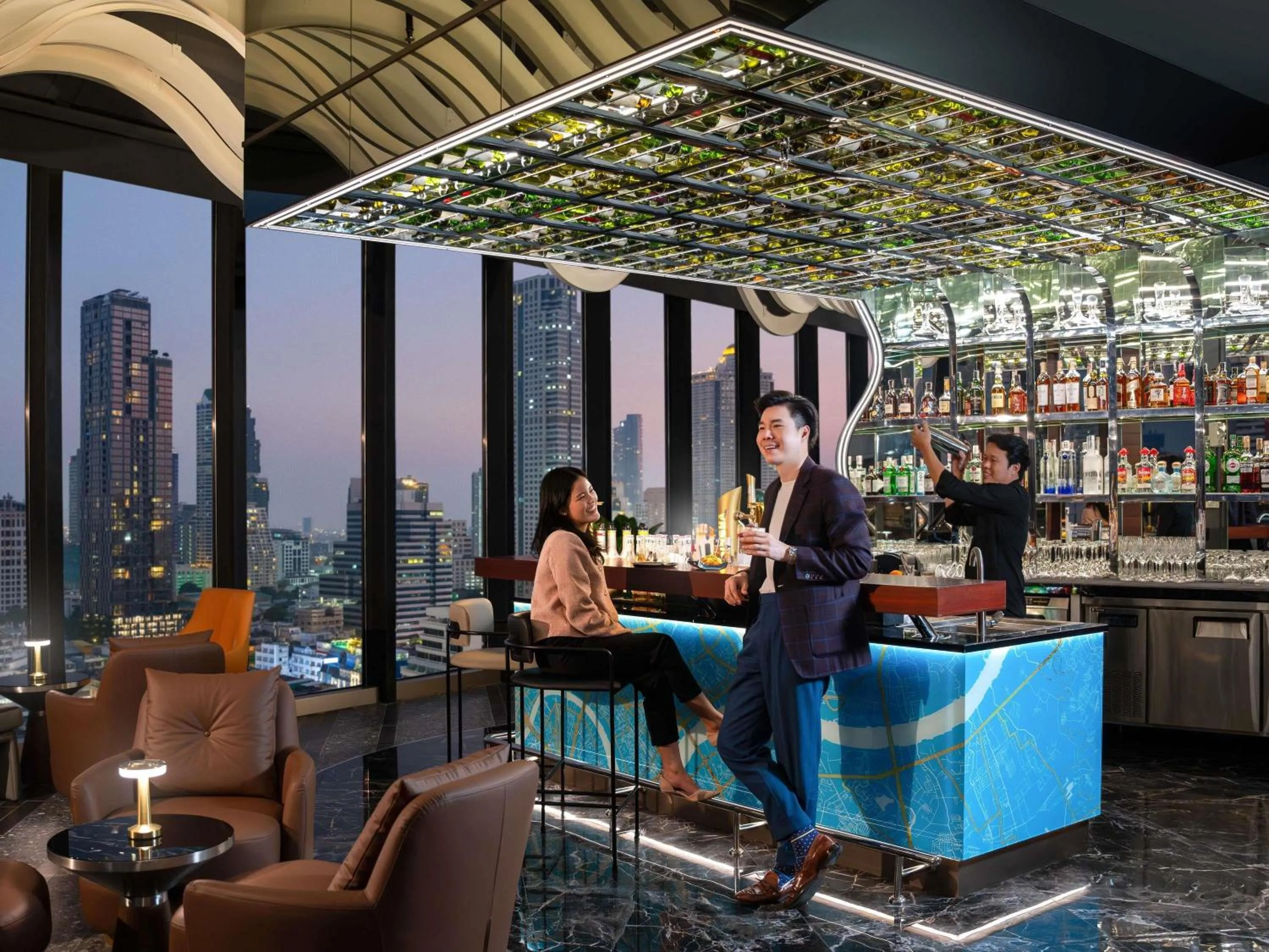 Lounge or bar in Mercure Bangkok Surawong