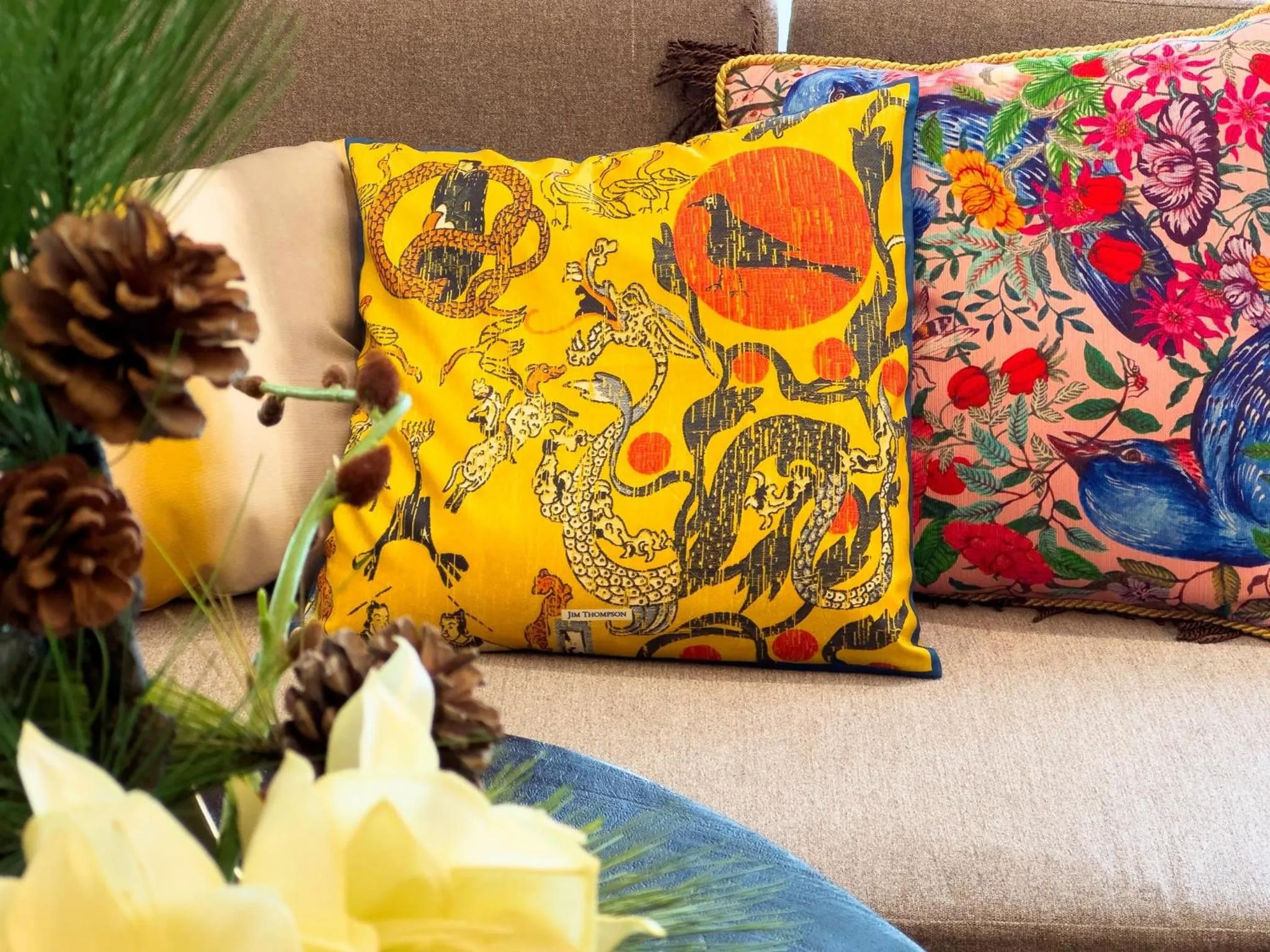 Restaurant/places to eat in Mercure Bangkok Surawong