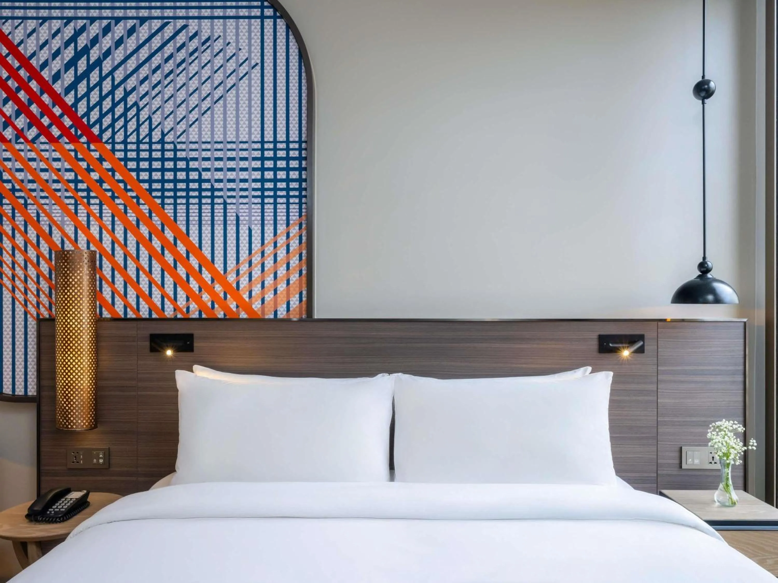 Bedroom, Bed in Mercure Bangkok Surawong