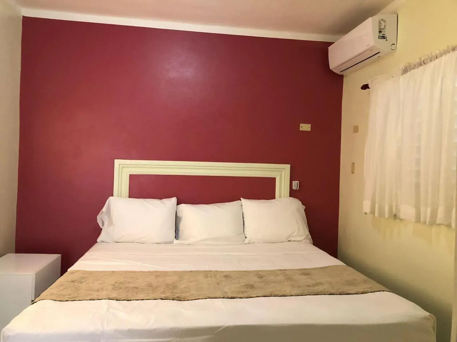 Large Double Room in Diosamar Hotel y Suites Large Double Room in Diosamar Hotel y Suites