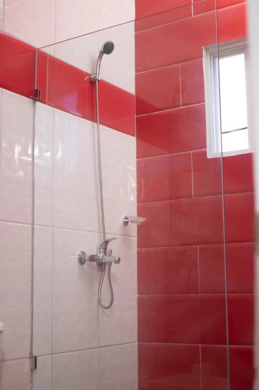 Shower in Diosamar Hotel y Suites