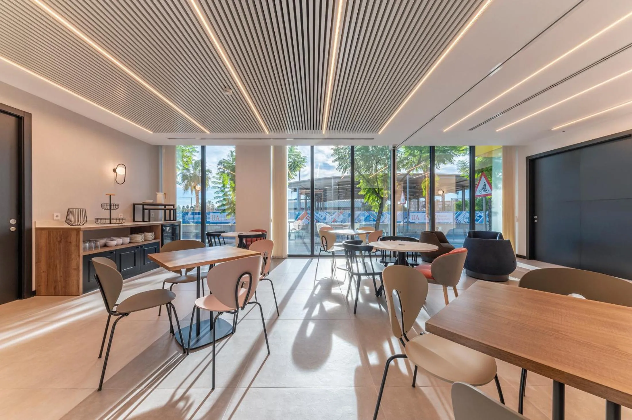 Dining area in UNIVERSA Hoteles