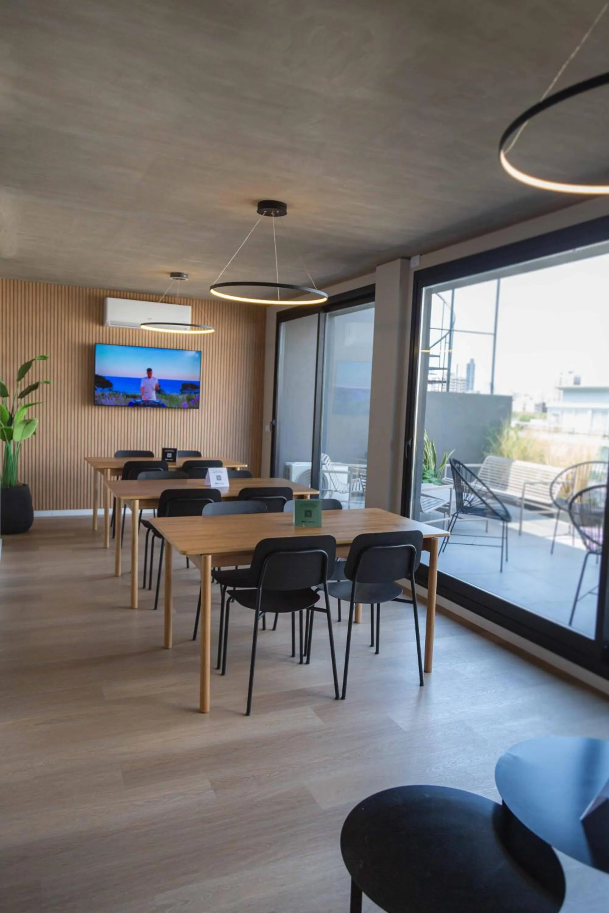 Business facilities in Milenia Soho by iPPA