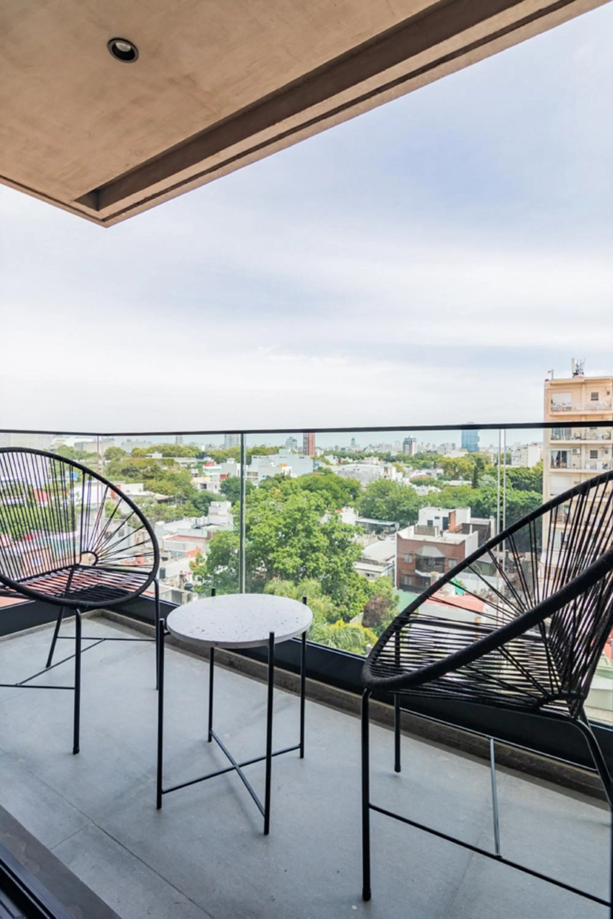 Balcony/Terrace in Milenia Soho by iPPA