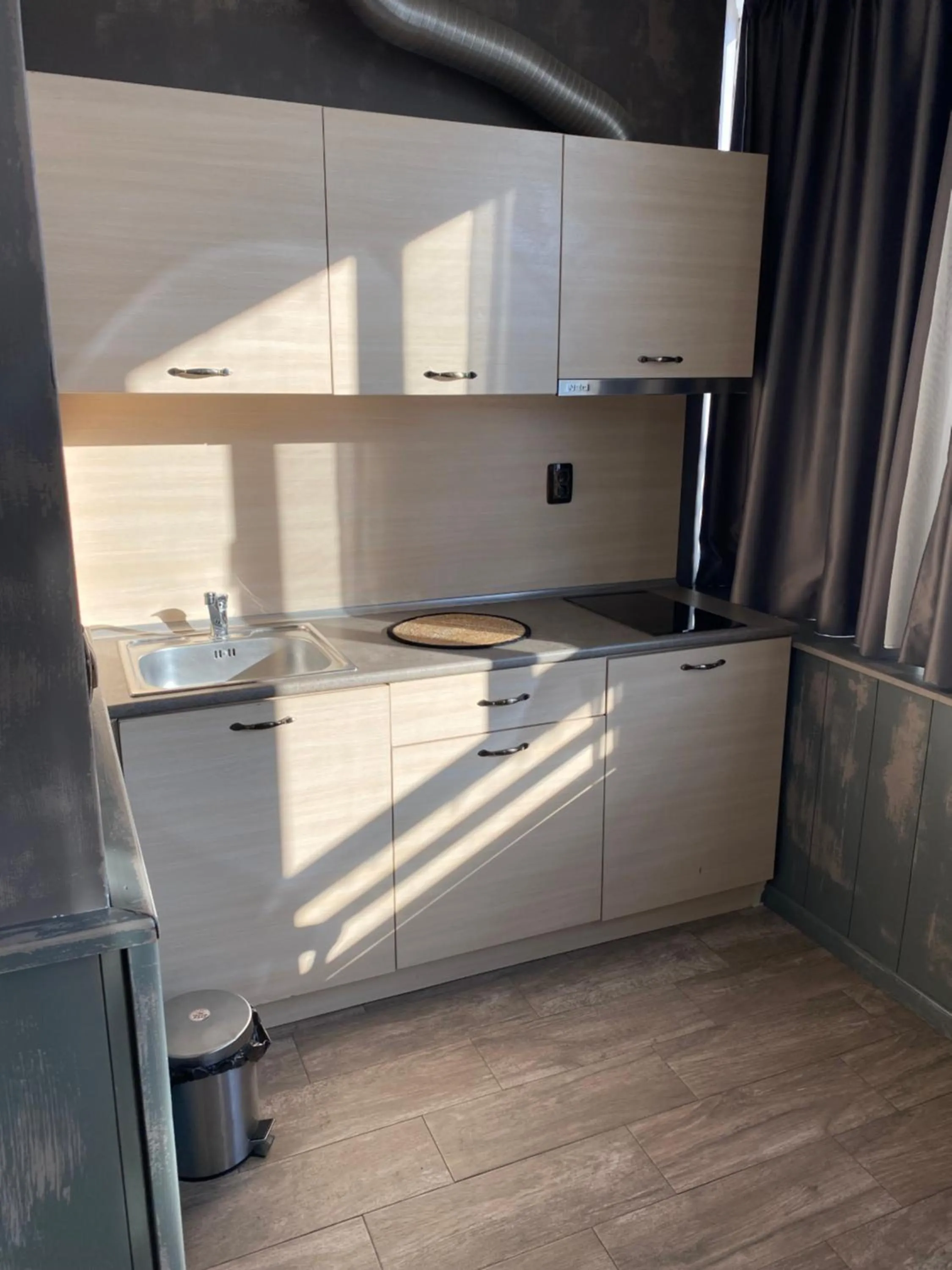 Kitchen or kitchenette in City Hotel