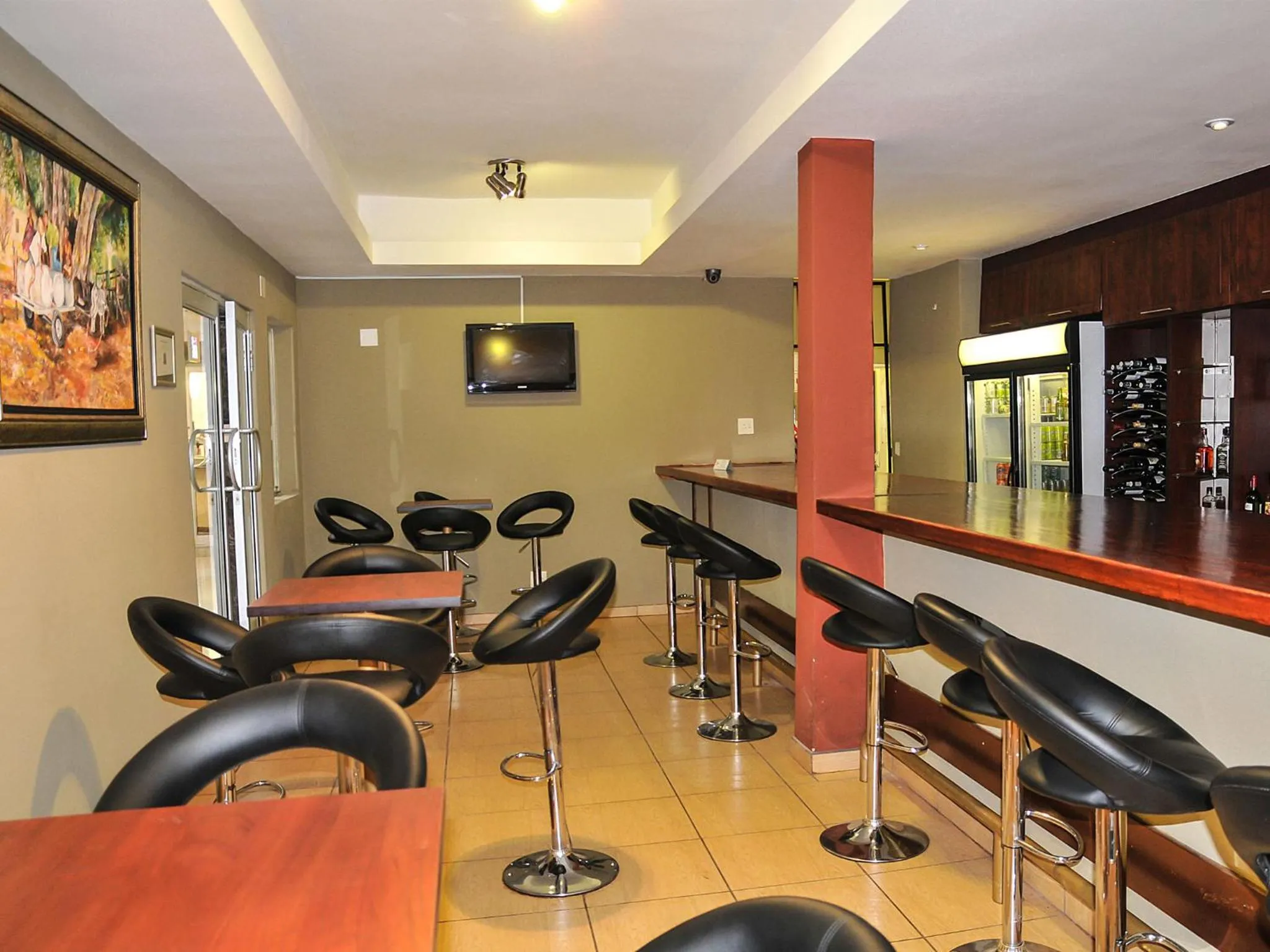 Lounge or bar in 2Ten Hotel