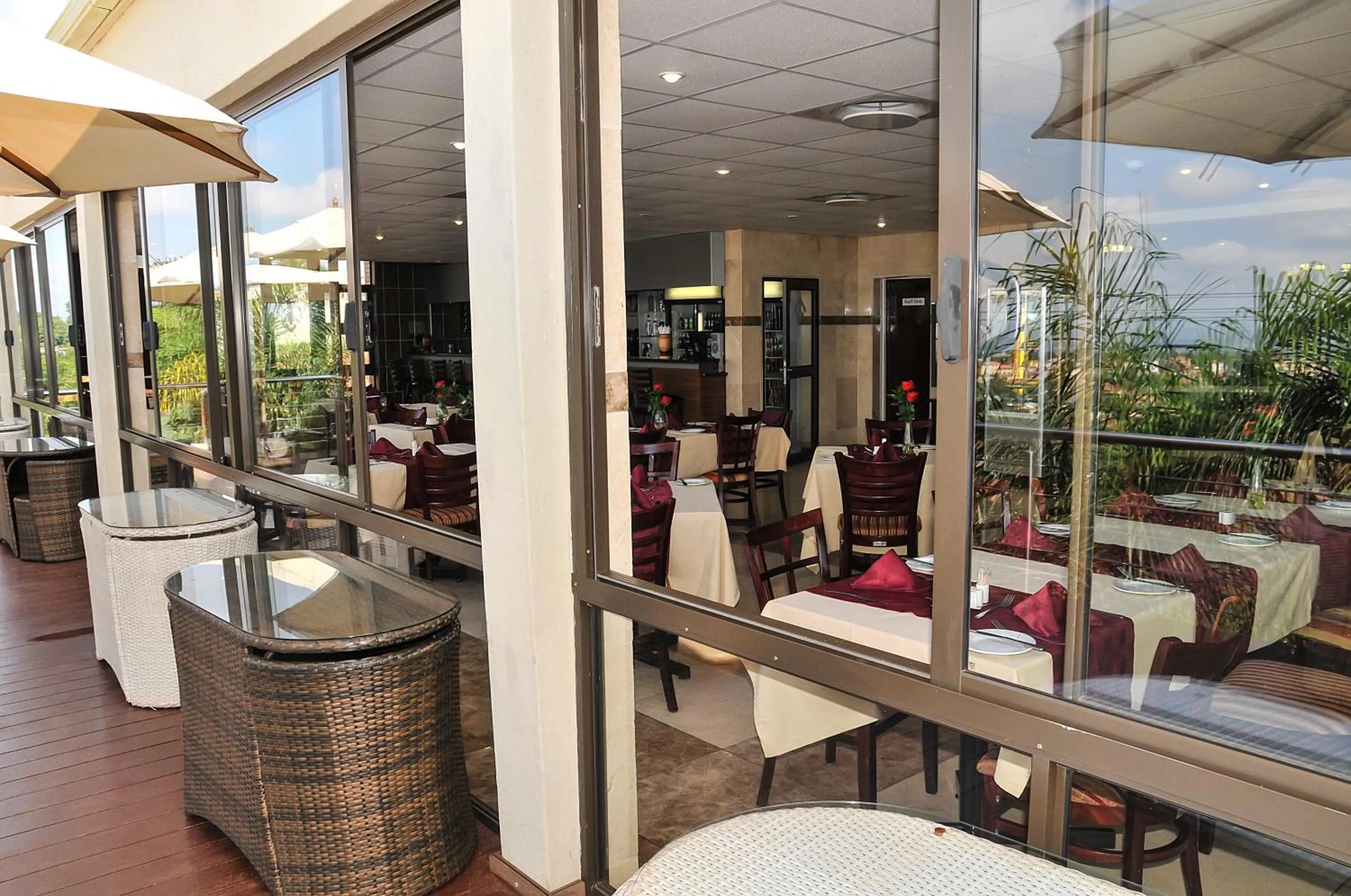 Restaurant/places to eat in 2Ten Hotel