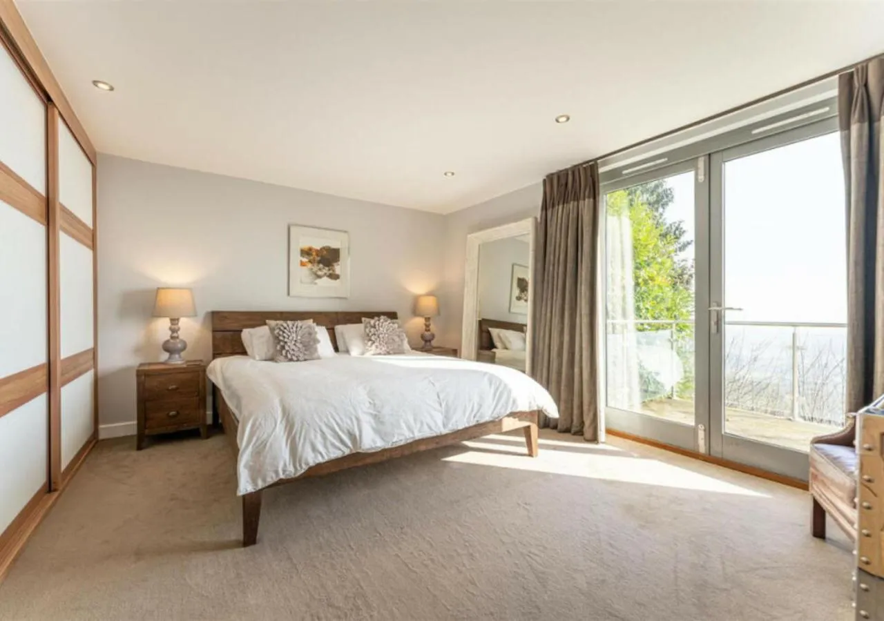 Bedroom, Bed in Cottage In The Wood