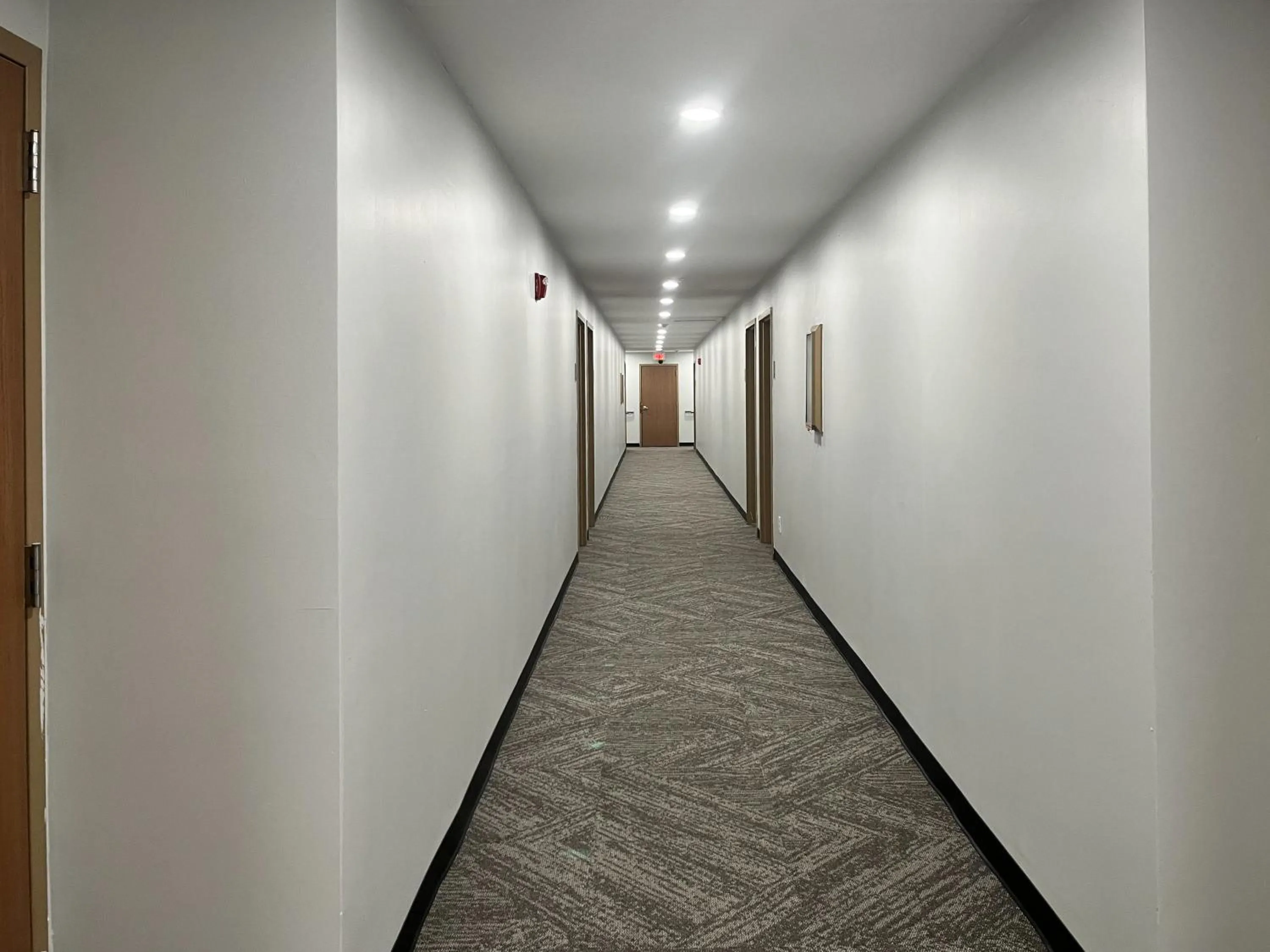 Property building in Studio 6 Ogden, UT 21st Street