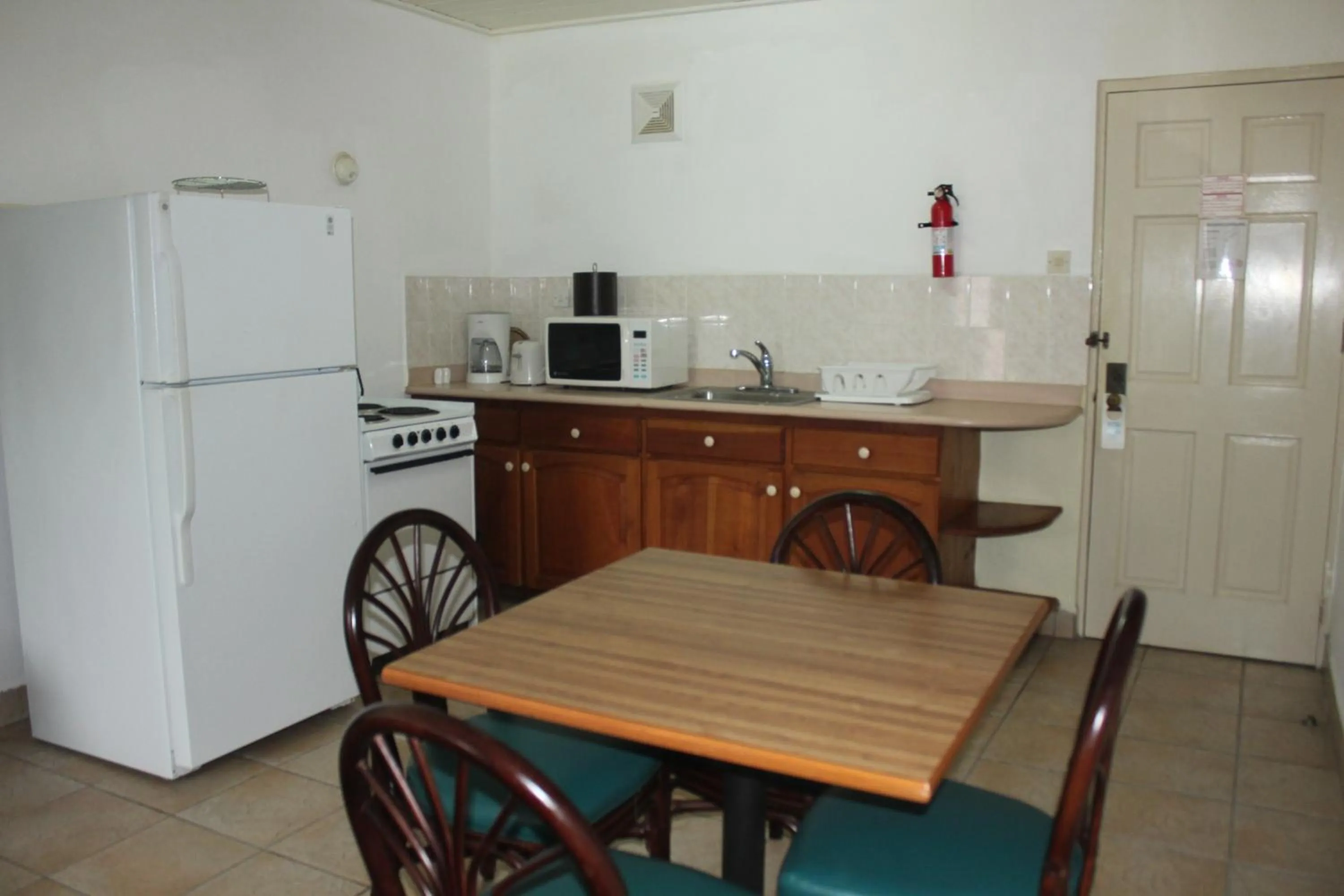 Kitchen or kitchenette in Allamanda Beach Resort