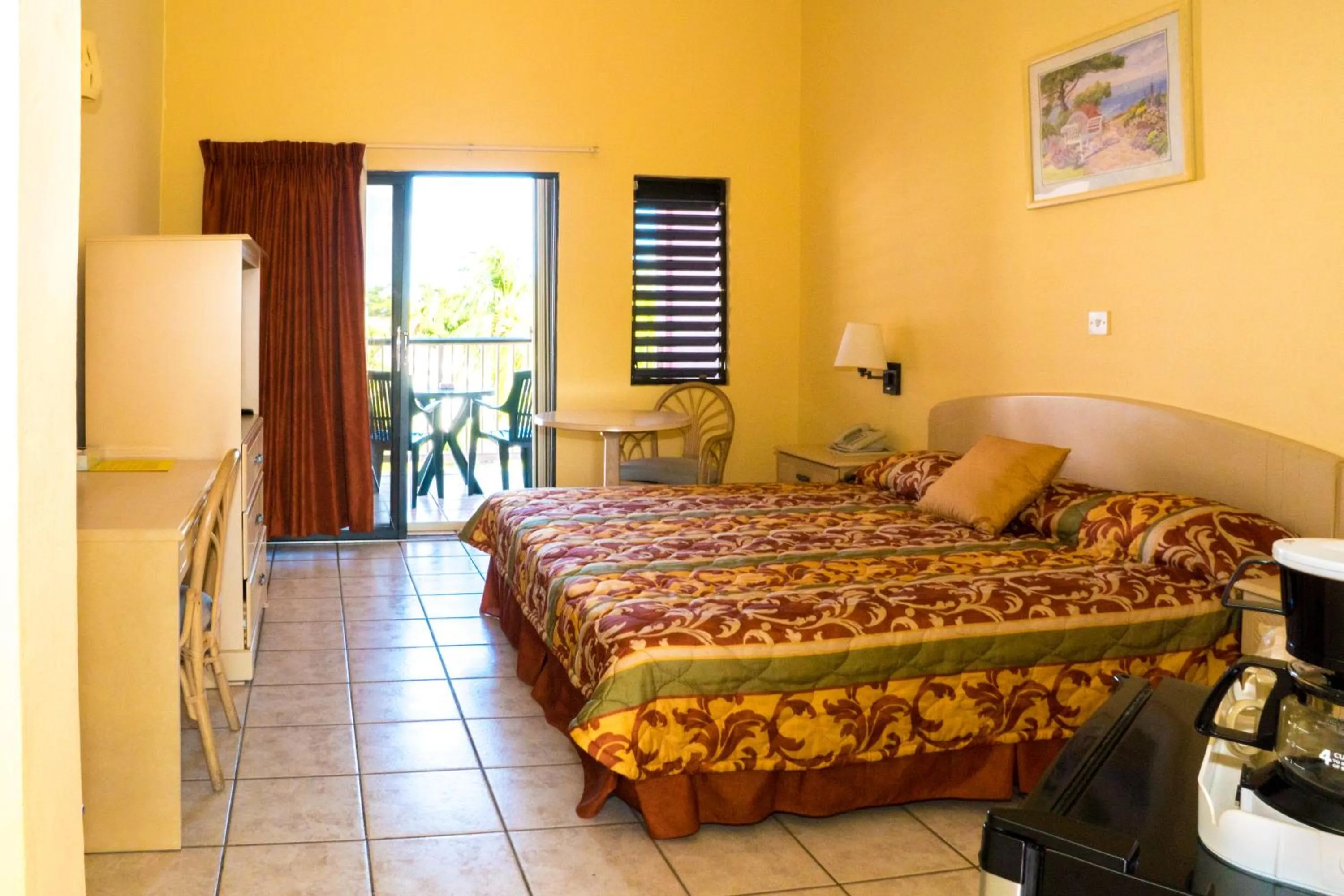 Bed in Allamanda Beach Resort