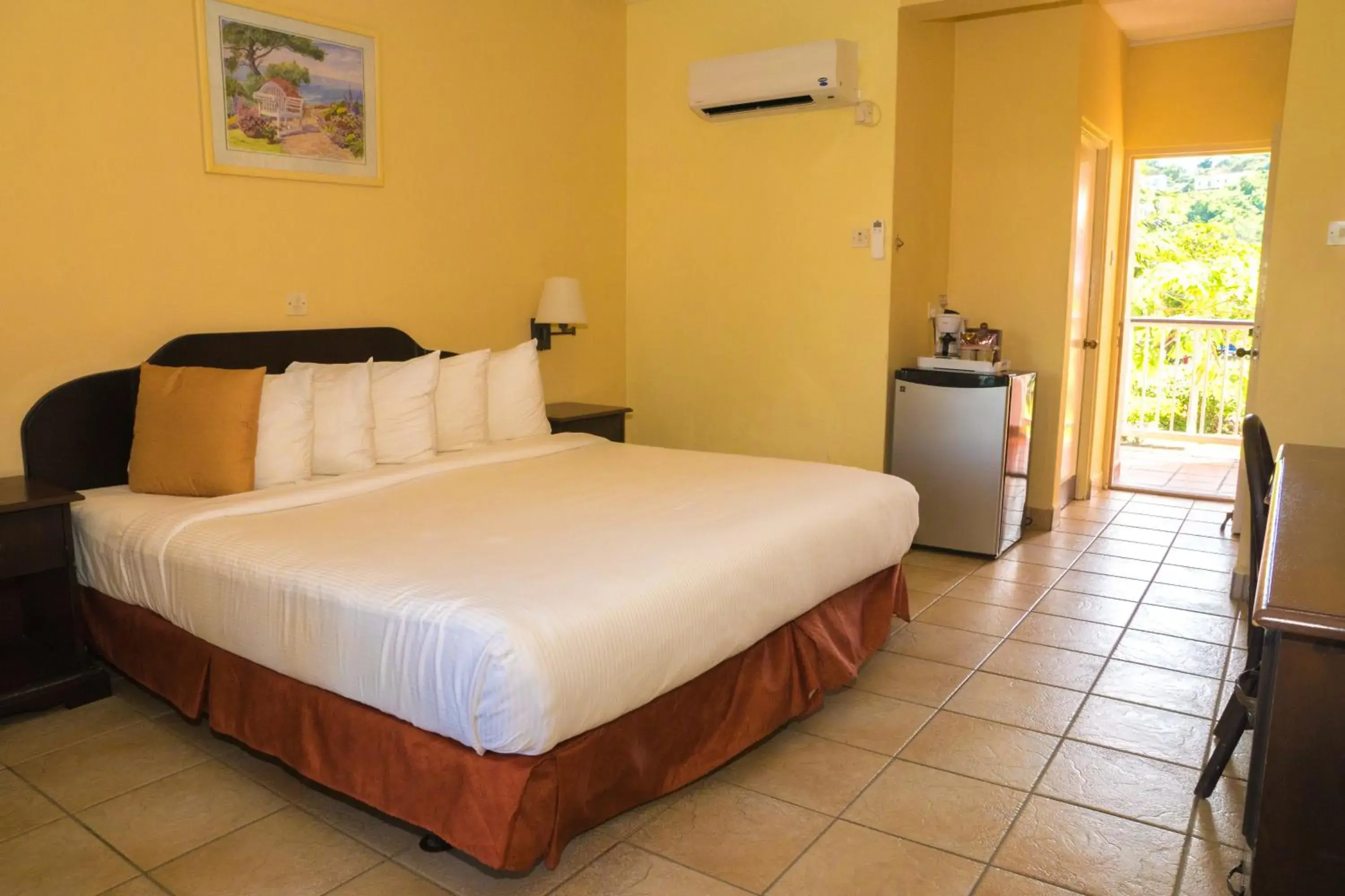 Ocean View Room with King Bed in Allamanda Beach Resort Ocean View Room with King Bed in Allamanda Beach Resort