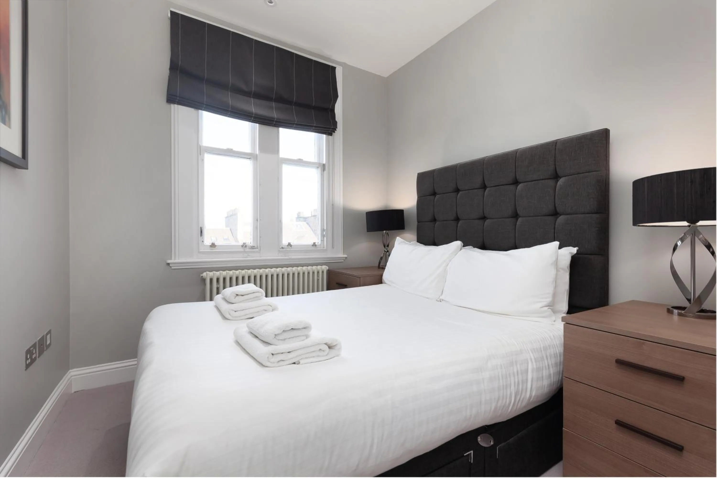 Bed in Destiny Scotland - Hill Street Apartments