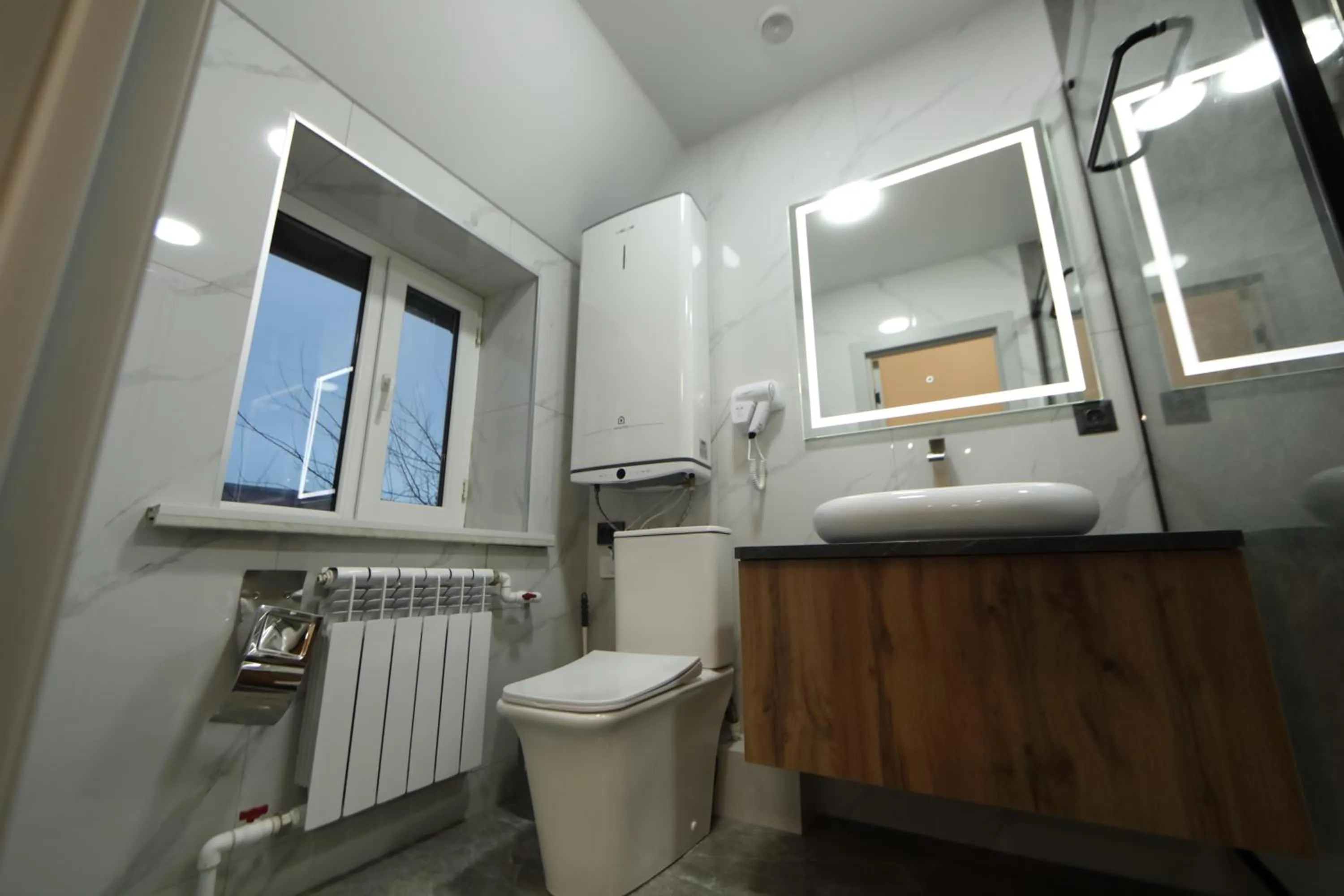 Toilet in Cozy Hostel