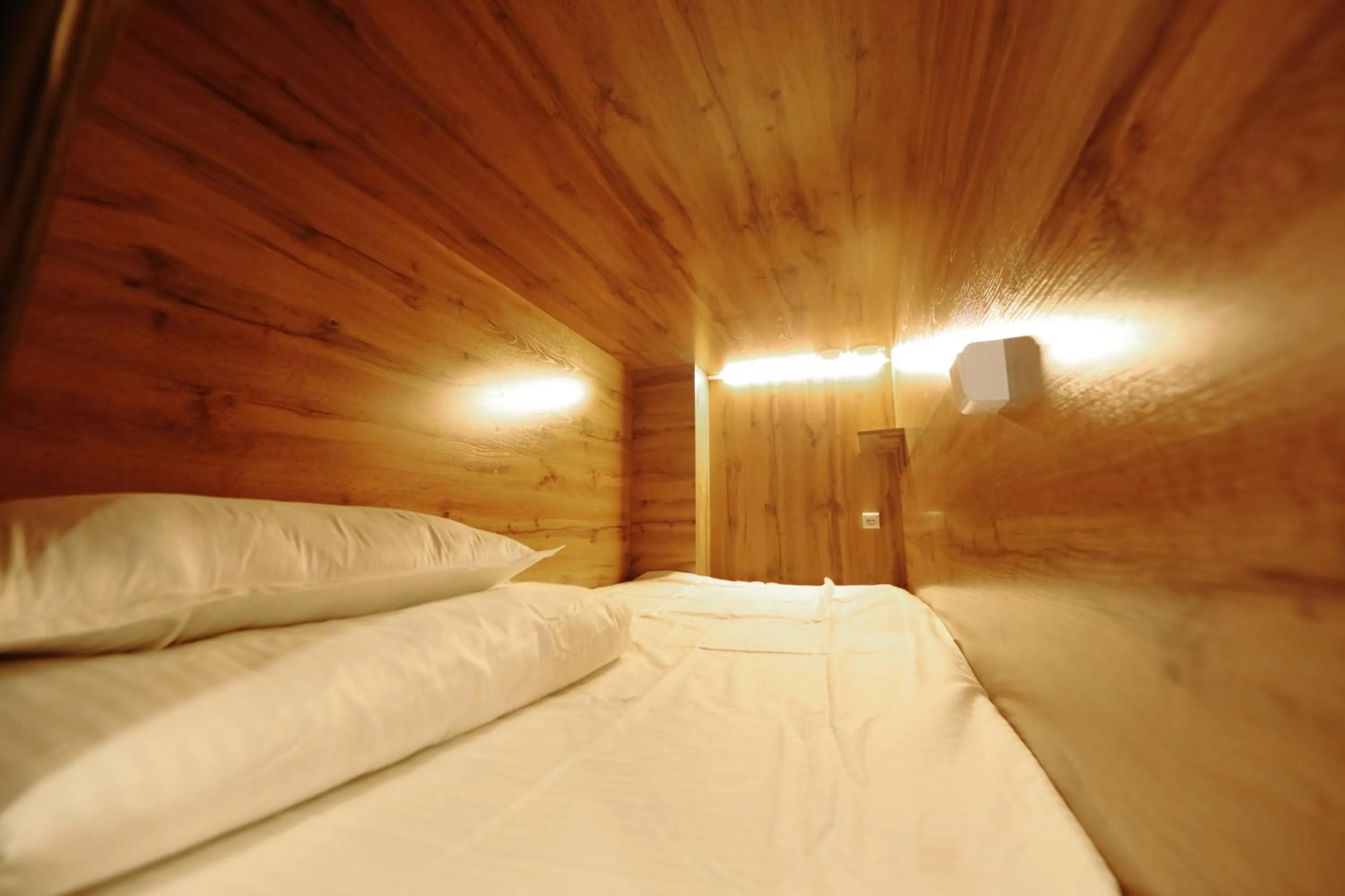 Photo of the whole room, Bed in Cozy Hostel