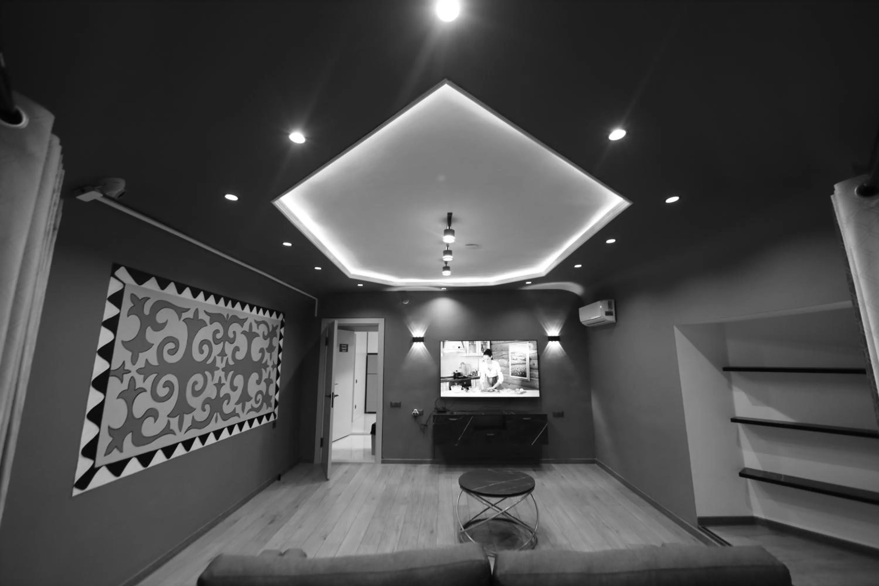 TV and multimedia in Cozy Hostel