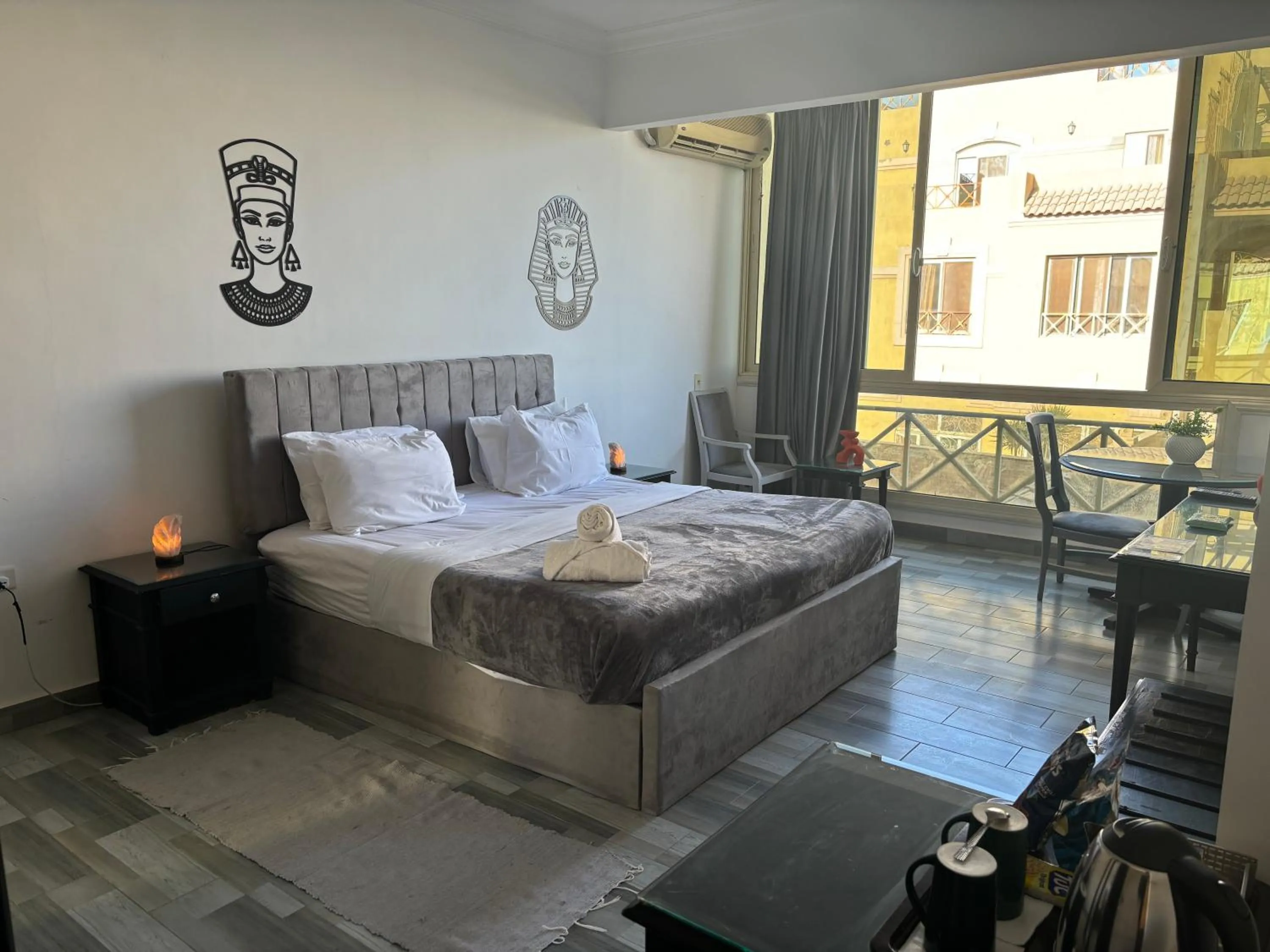 Bed in K Boutique Hotel MedSpa-Pyramids & Grand Egyptian Museum