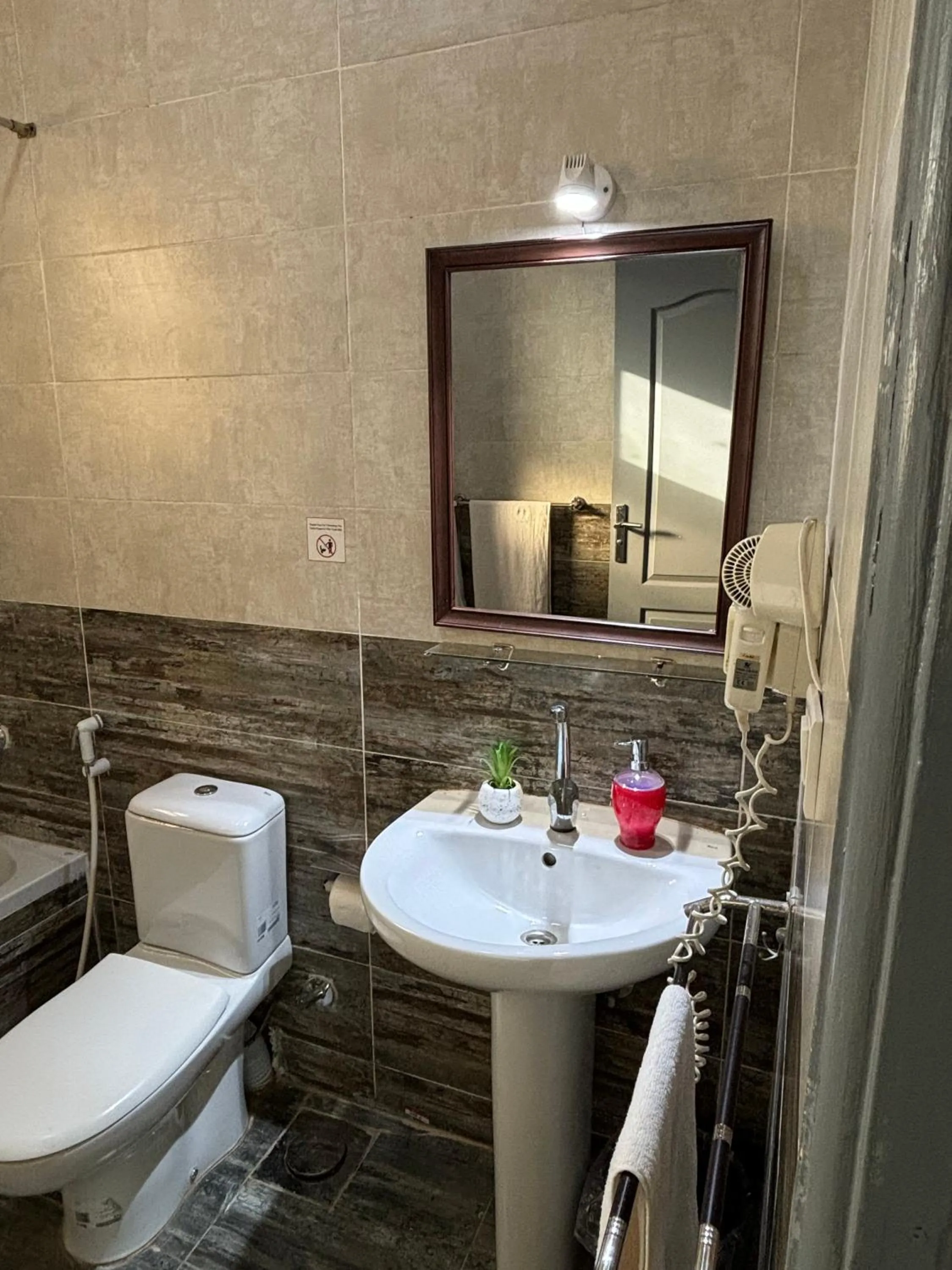 Shower in K Boutique Hotel MedSpa-Pyramids & Grand Egyptian Museum