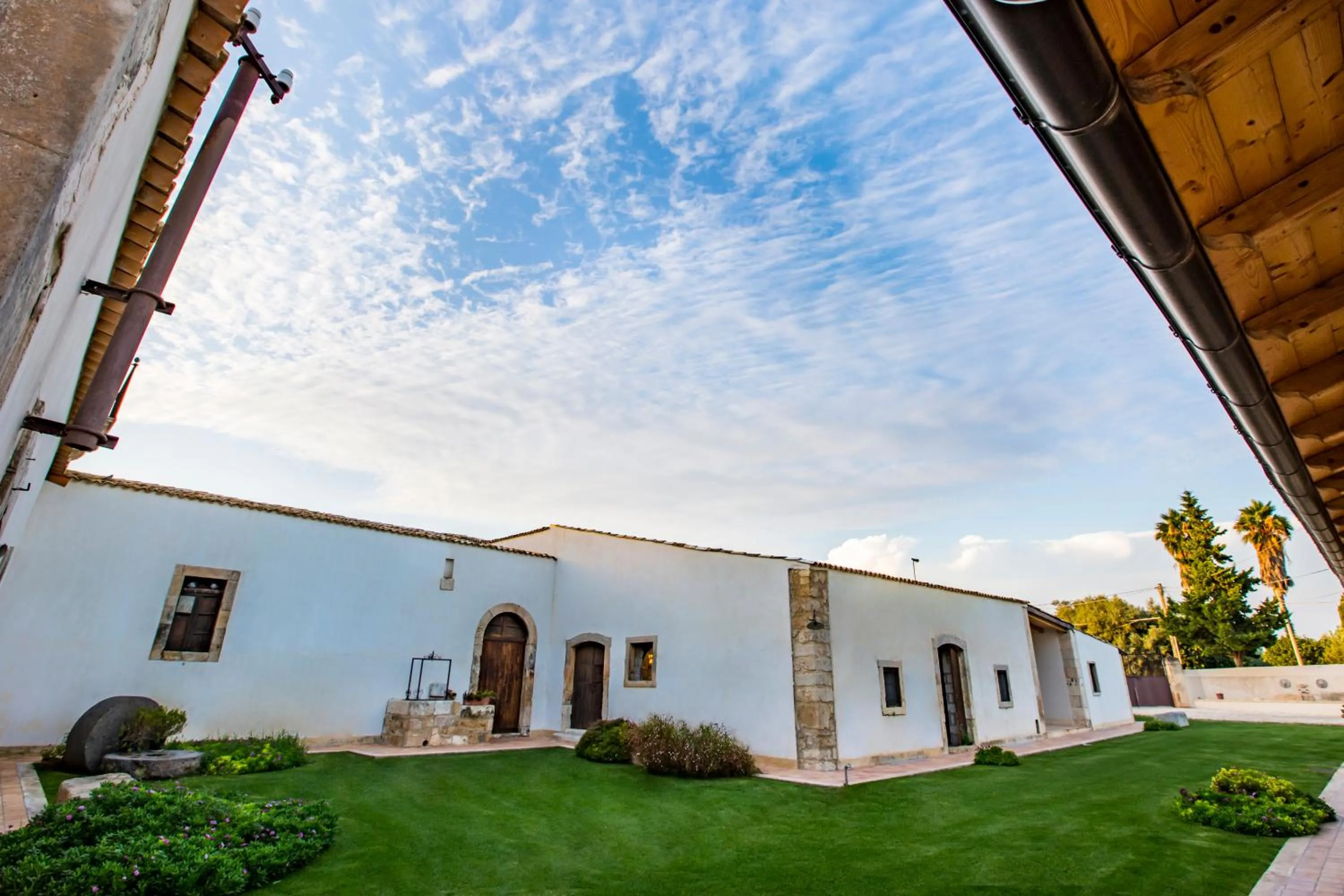 Property building in Casal Sikelio