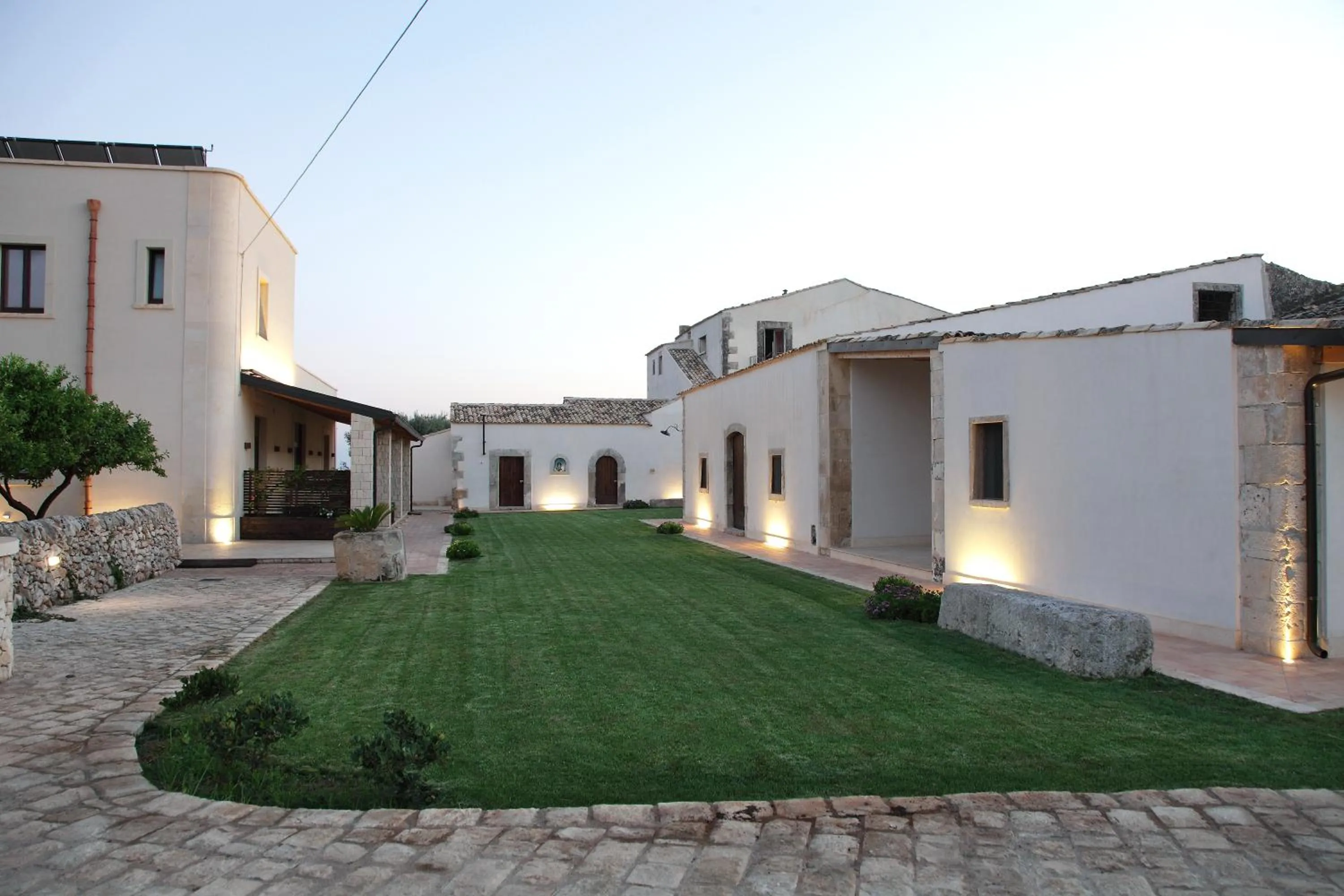 Property building in Casal Sikelio