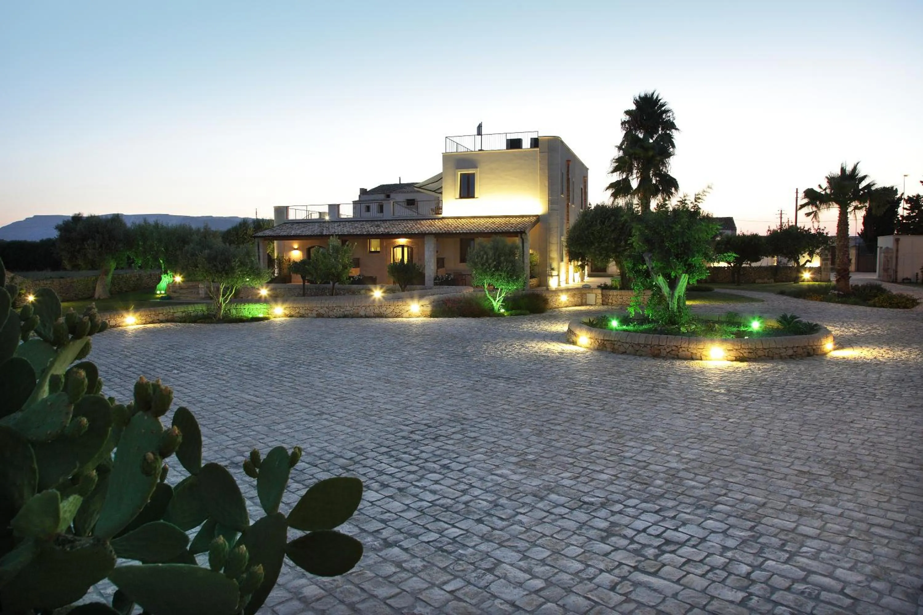 Facade/entrance in Casal Sikelio
