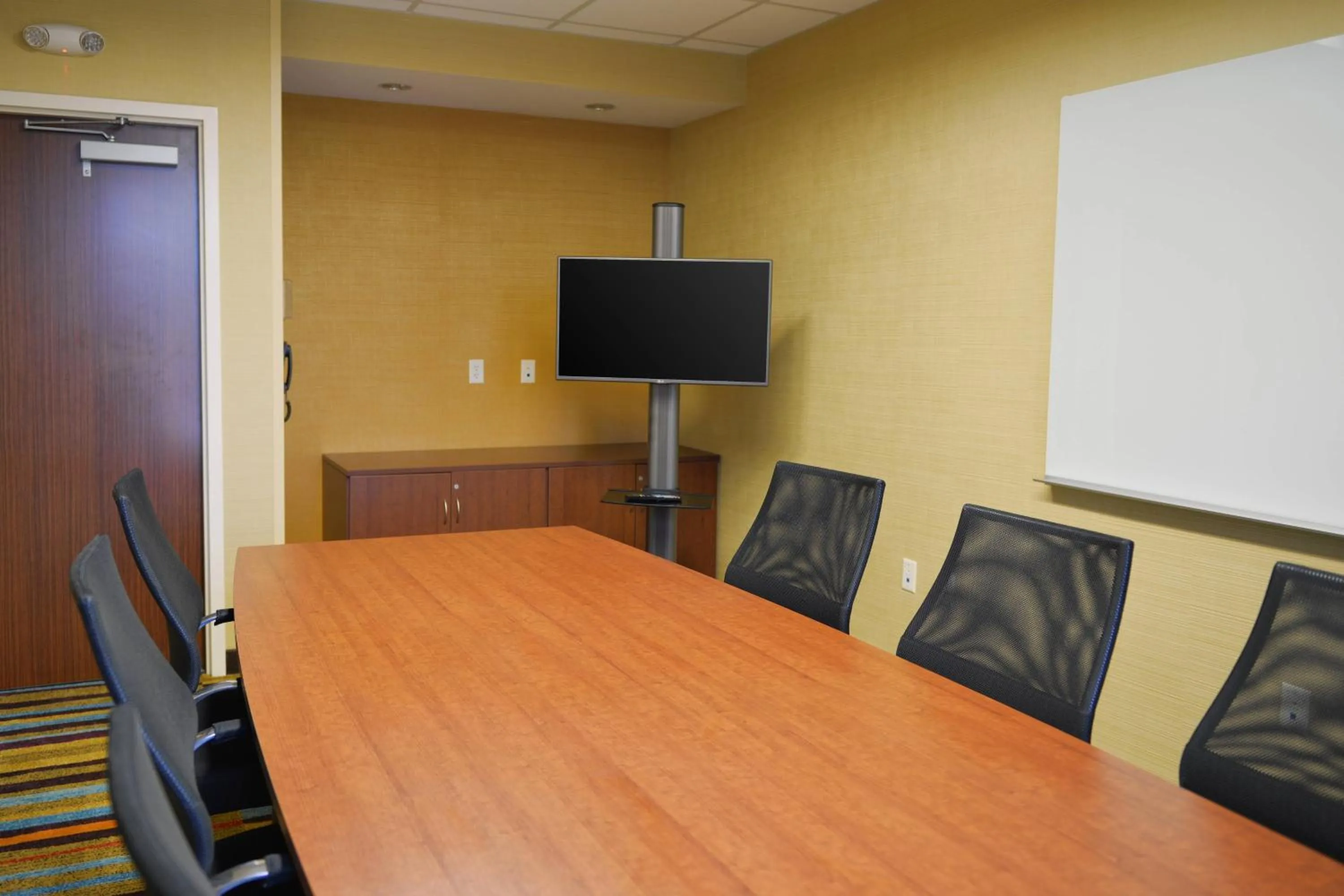 Meeting/conference room in Fairfield Inn and Suites Canton South