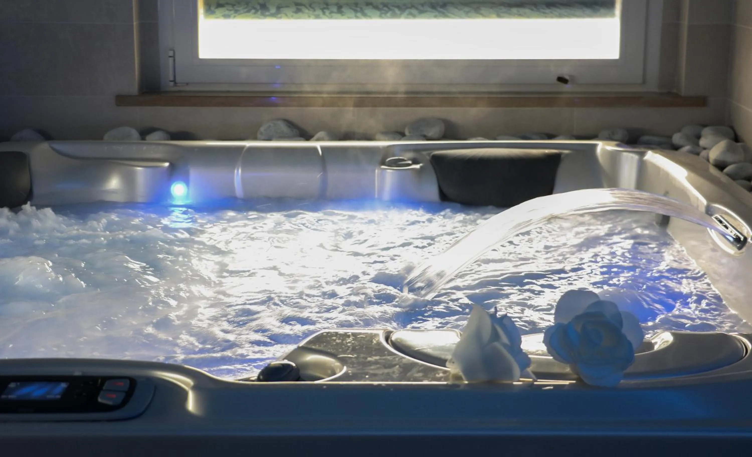 Hot Tub in Residence Acquamarina