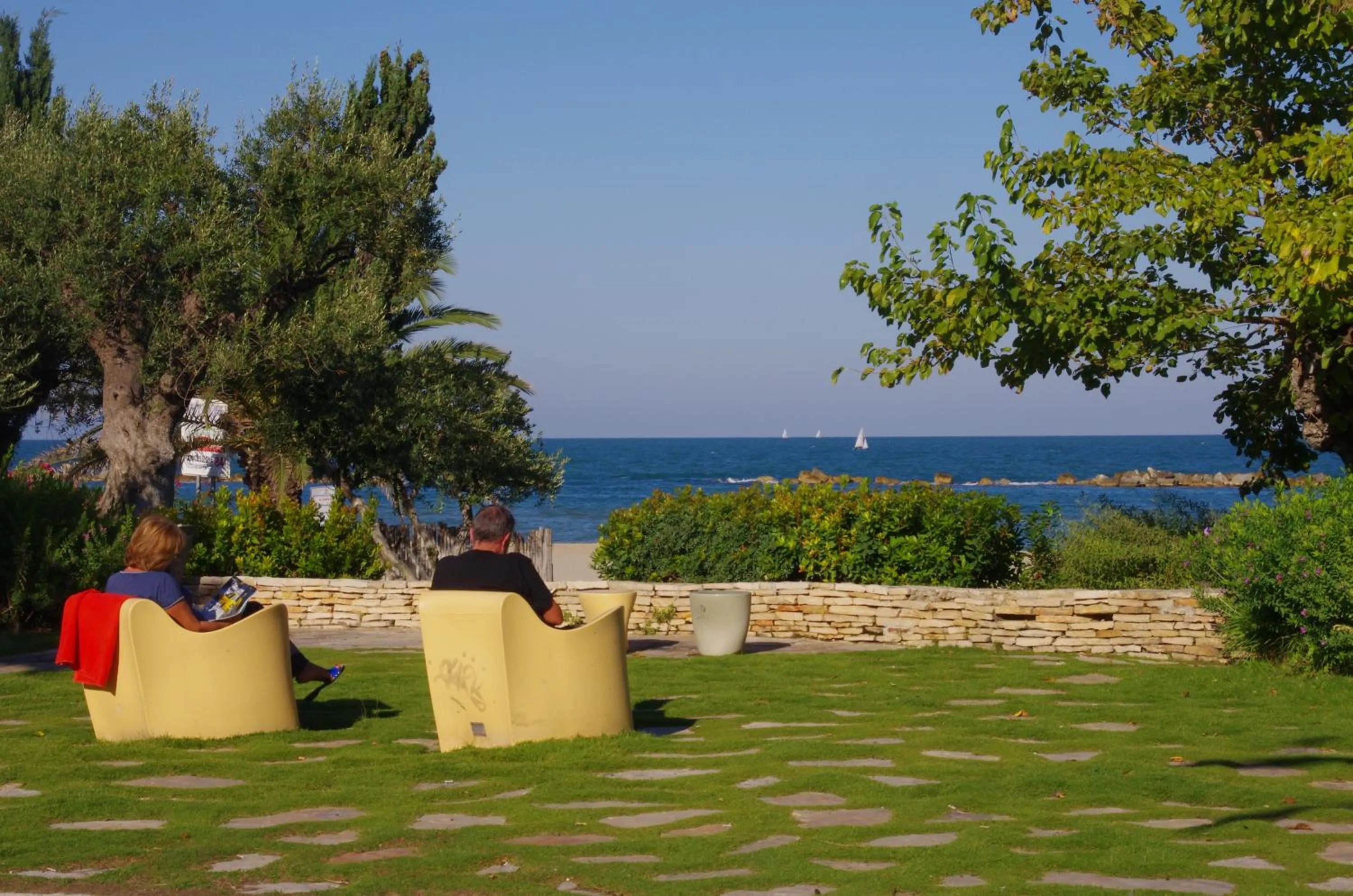 Area and facilities in Residence Acquamarina