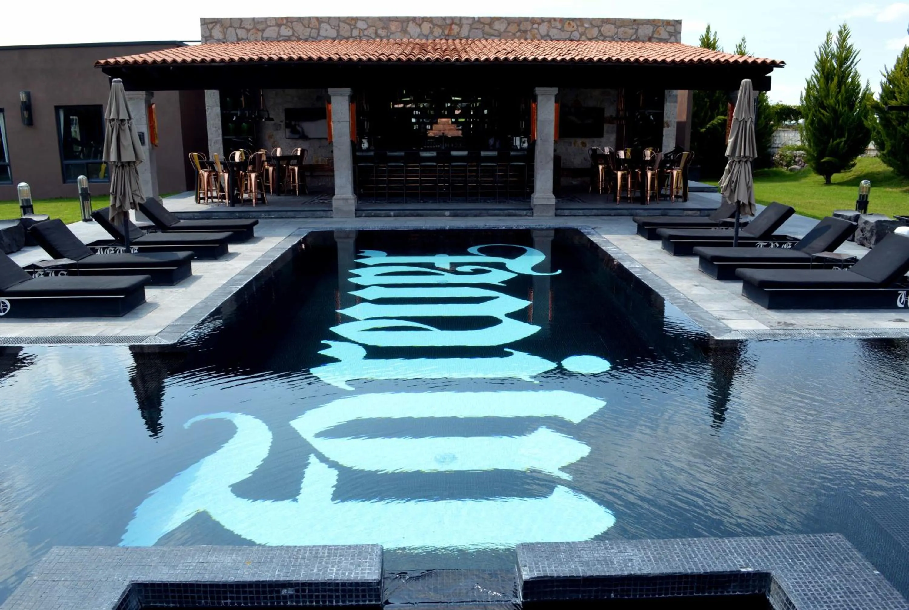 Swimming pool in Hacienda Los Picachos