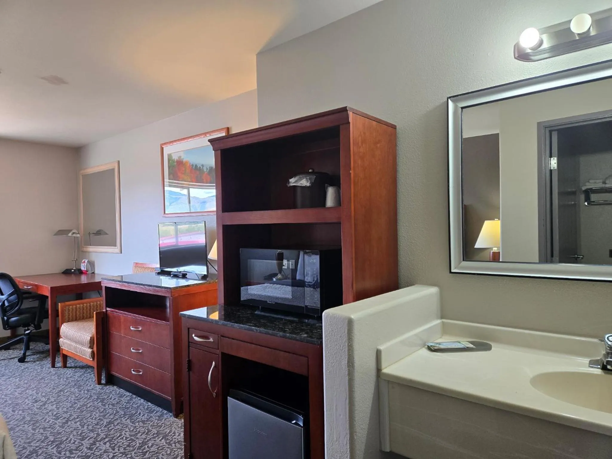 TV and multimedia in Olympia Inn