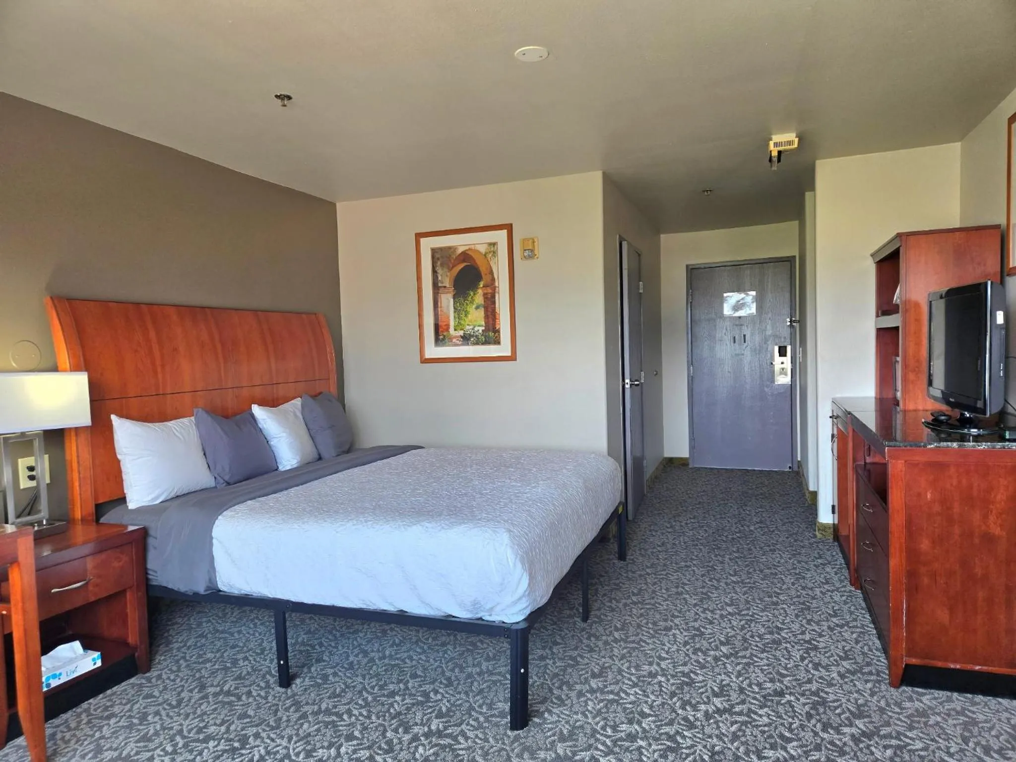 TV and multimedia, Bed in Olympia Inn