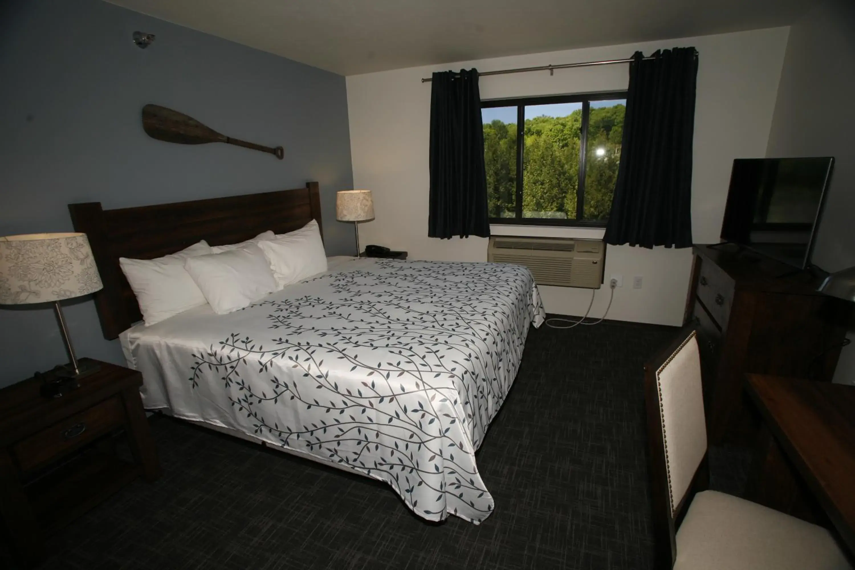 Deluxe King Room in Open Hearth Lodge Deluxe King Room in Open Hearth Lodge