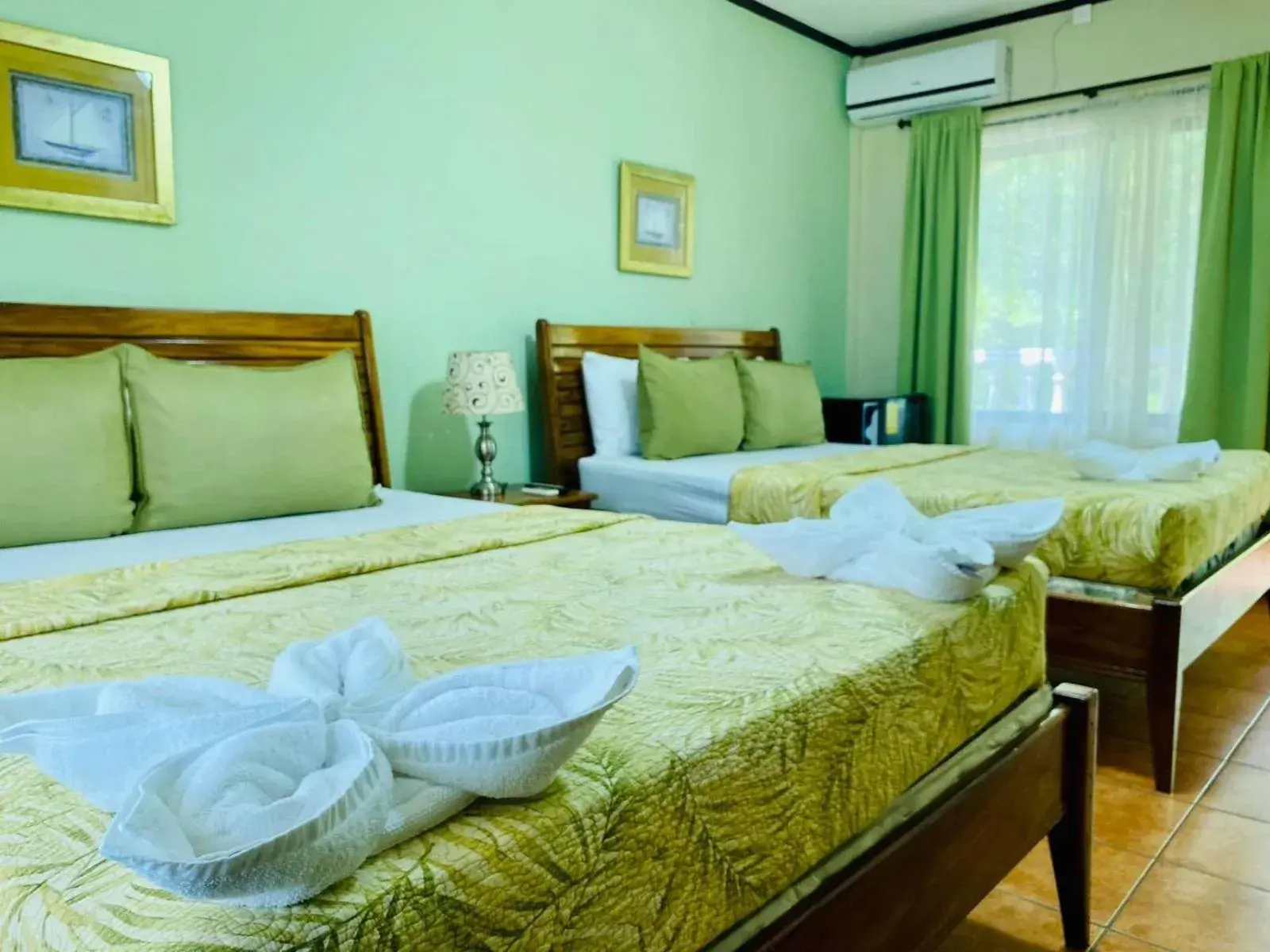 Double Room with Two Double Beds in Hotel Delfin Playa Bejuco Double Room with Two Double Beds in Hotel Delfin Playa Bejuco