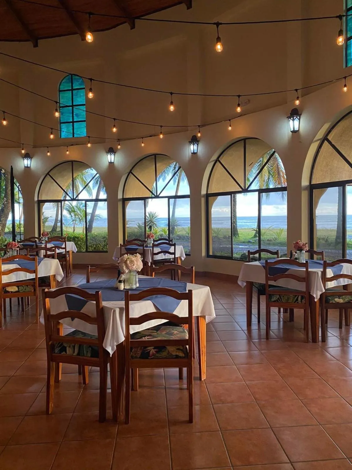 Restaurant/places to eat in Hotel Delfin Playa Bejuco