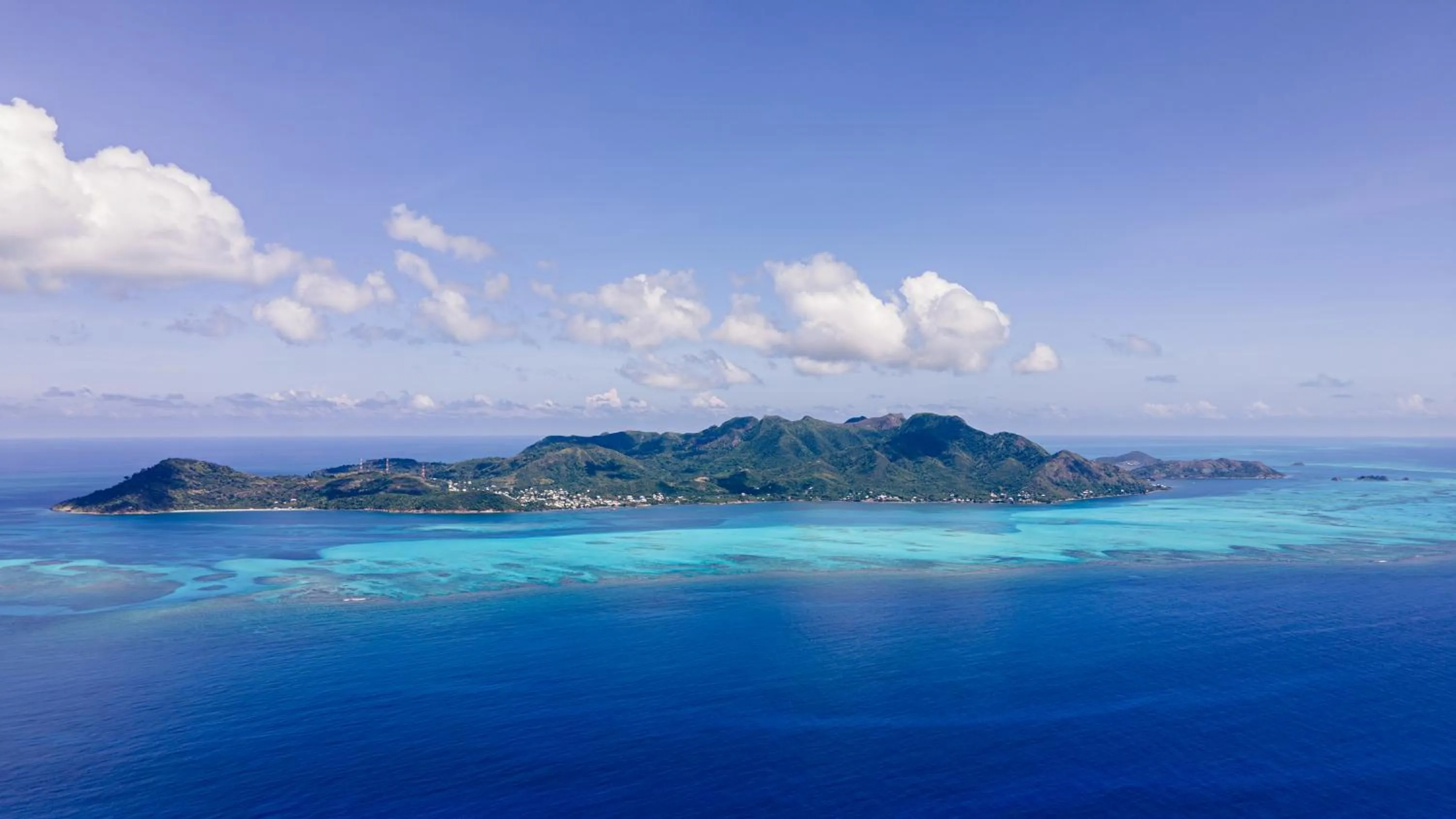 Day in South West Bay Cabañas