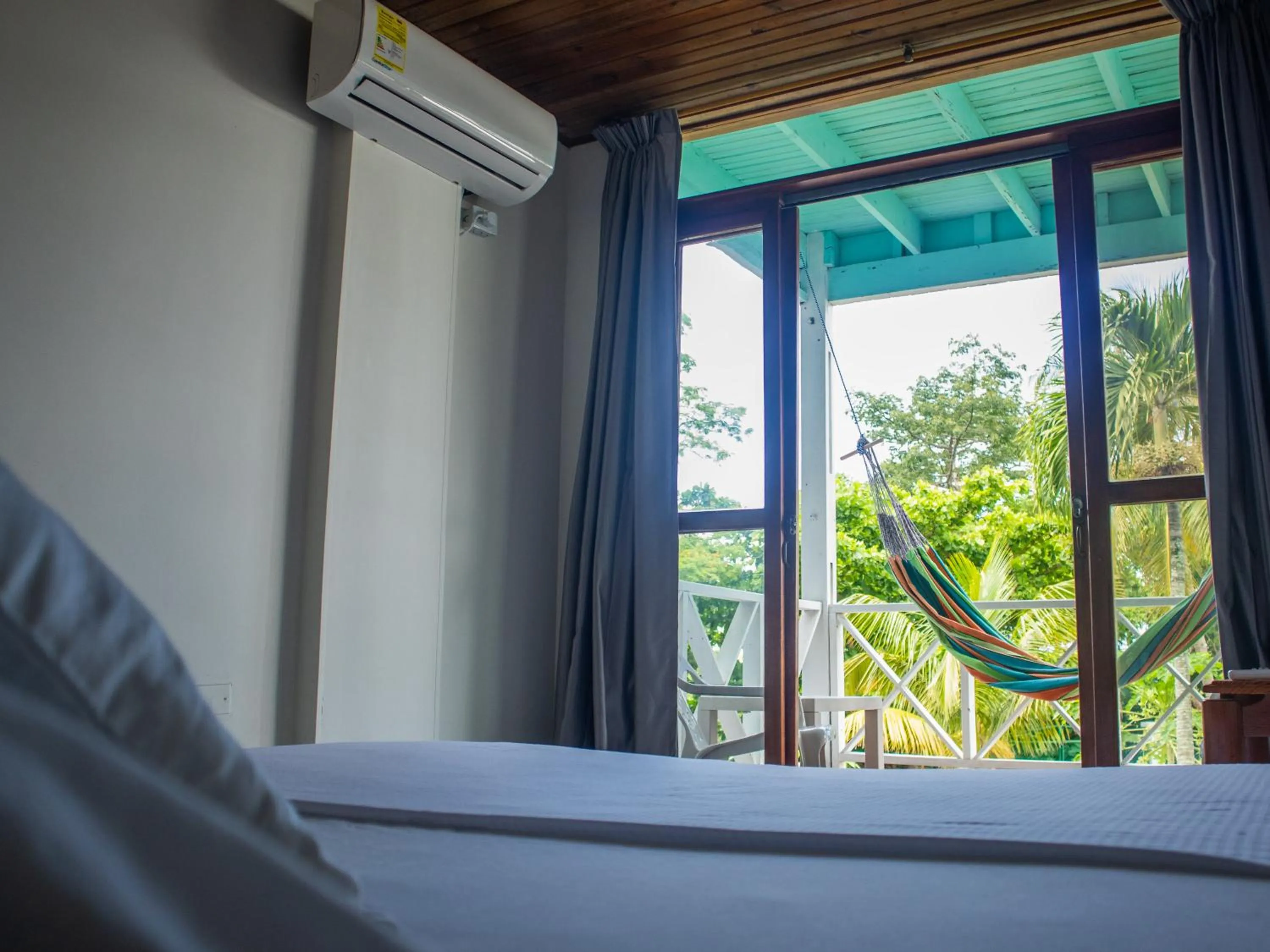 Bed in South West Bay Cabañas