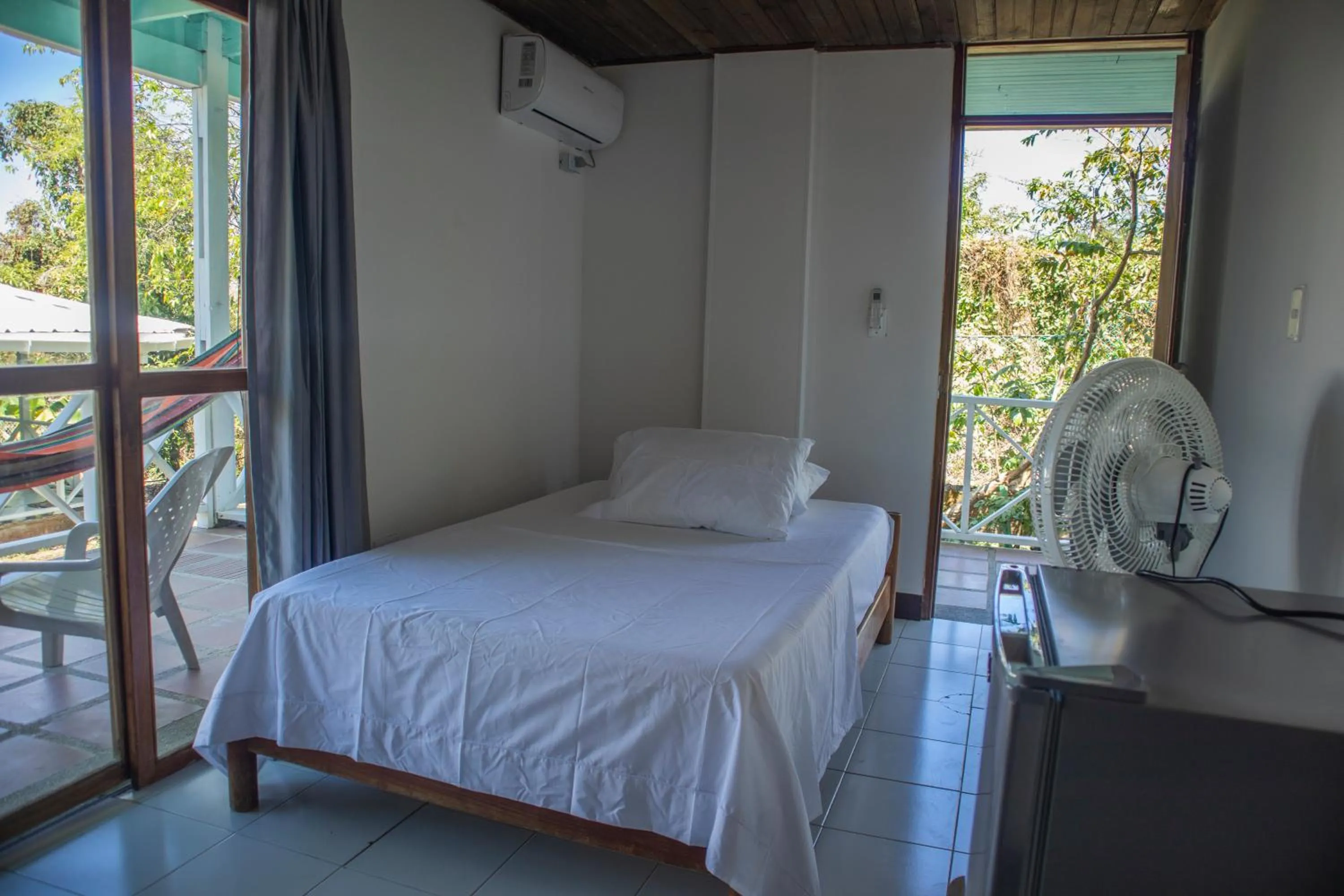 Bed in South West Bay Cabañas