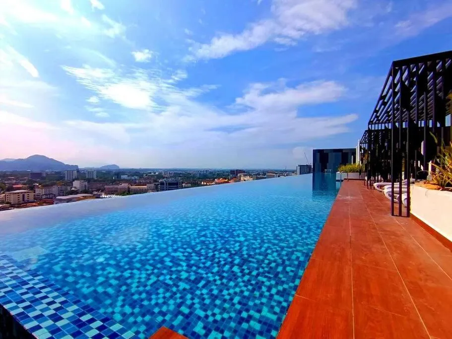 Swimming pool in The Horizon Ipoh Dual L13 by Grab A Stay