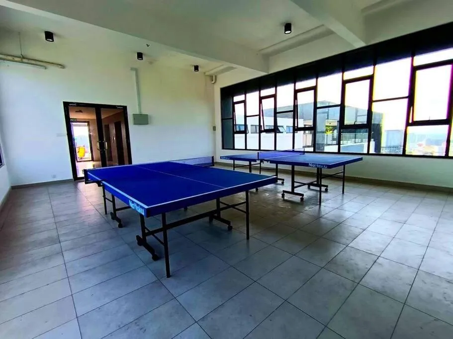 Table tennis in The Horizon Ipoh Dual L13 by Grab A Stay