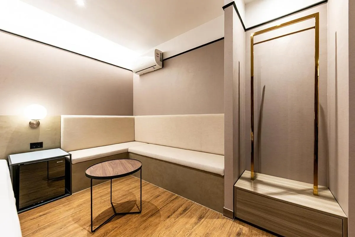 Decorative detail in Hotel Yaja Masan Odong Branch