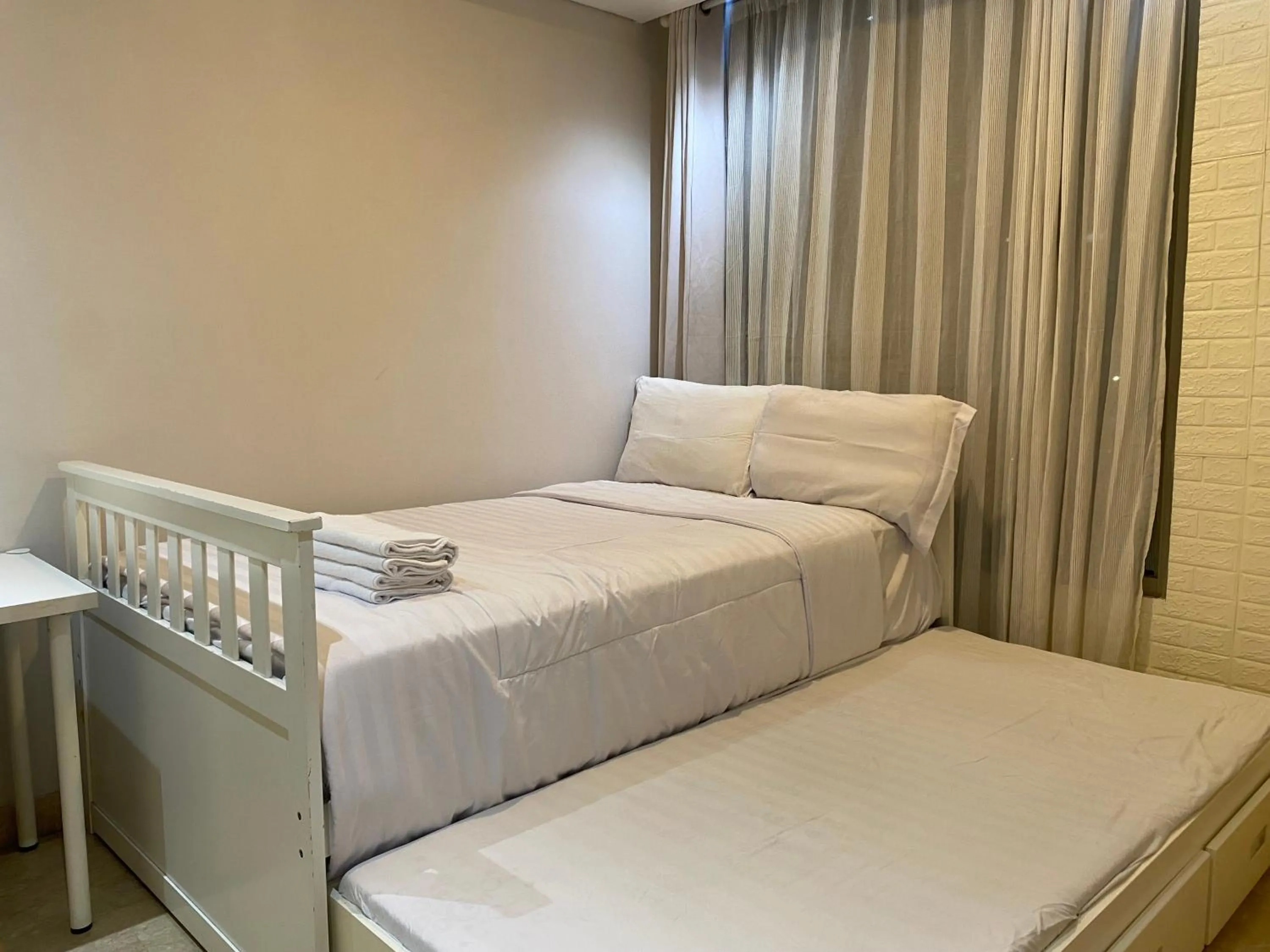 Bedroom, Bed in Comfort and Luxury Private Room at Goldcoast PIK