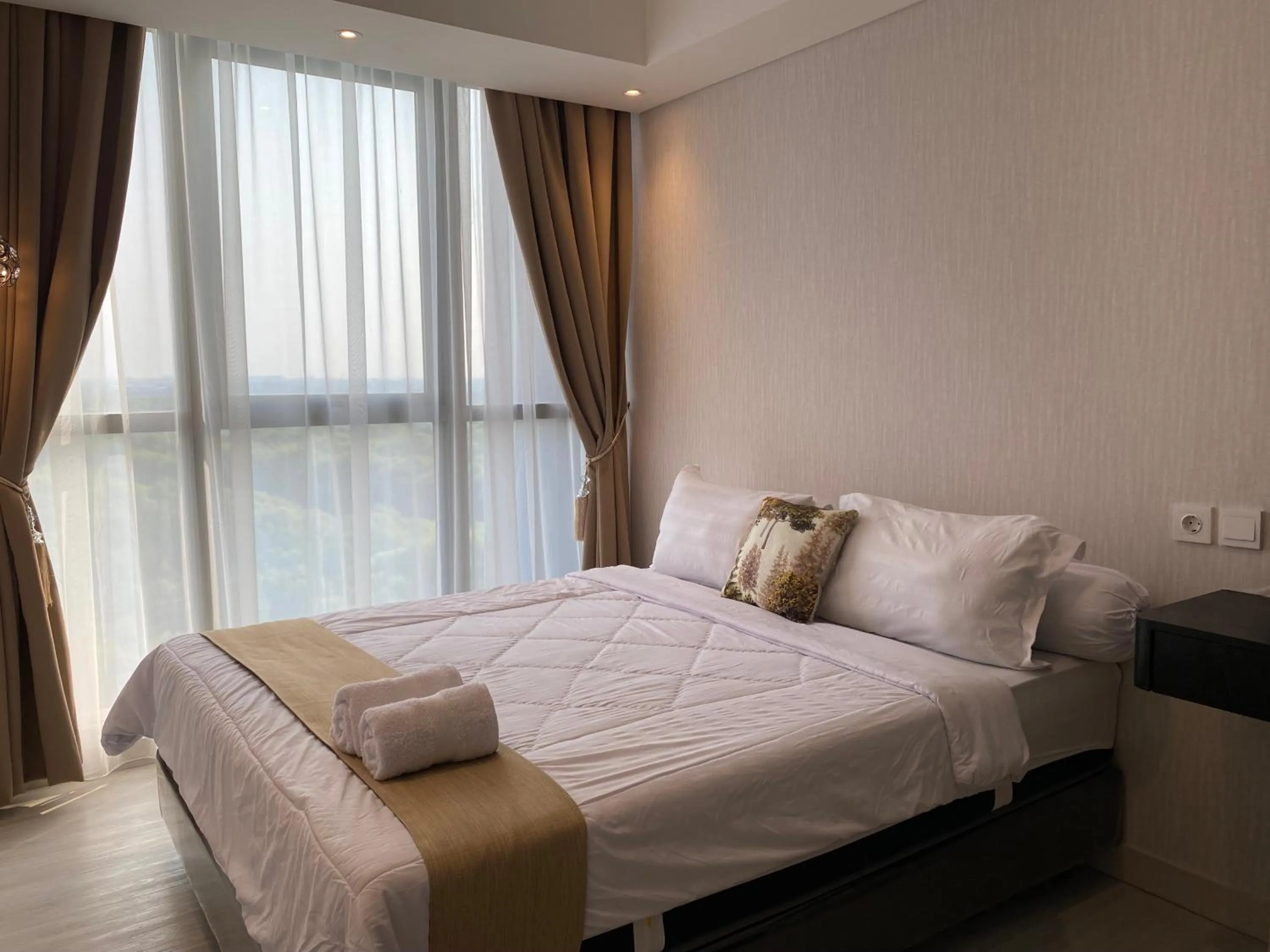 Bedroom, Bed in Comfort and Luxury Private Room at Goldcoast PIK